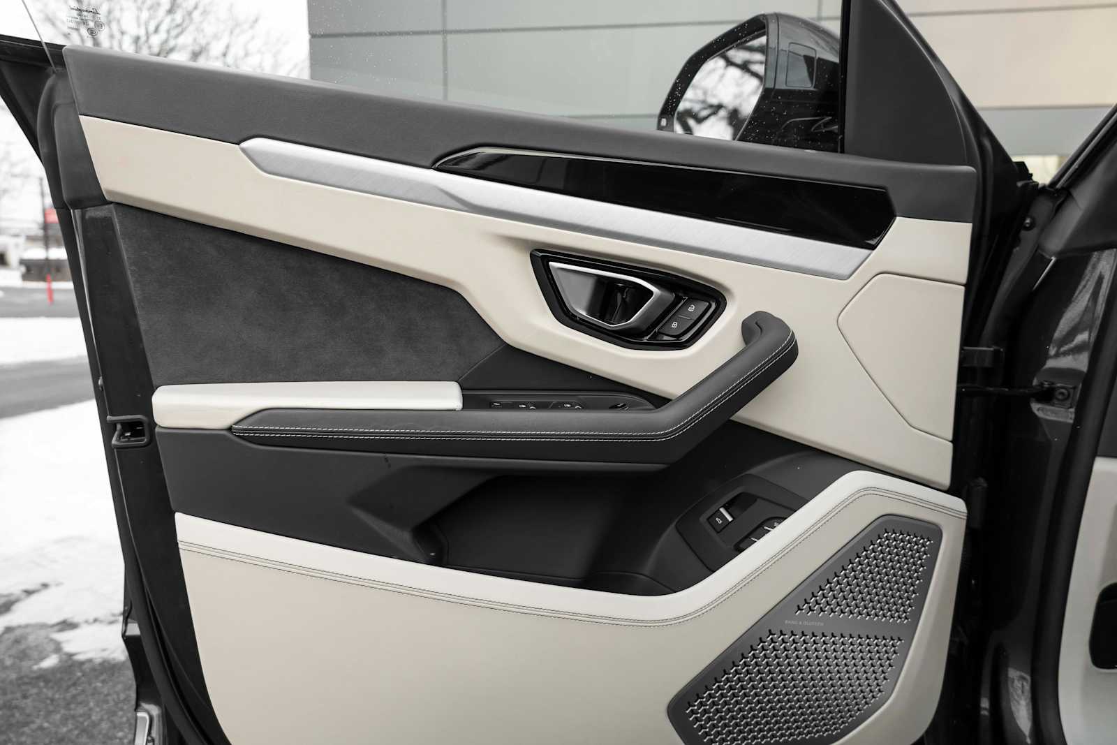 used 2019 Lamborghini Urus car, priced at $163,988