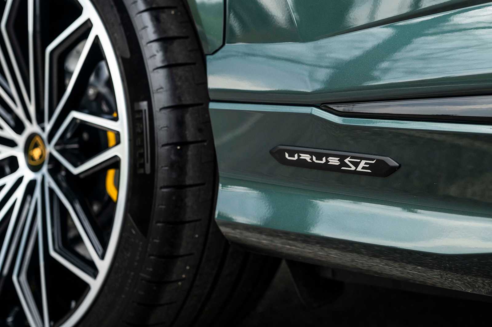 2025 Lamborghini Urus SE - Photo 14