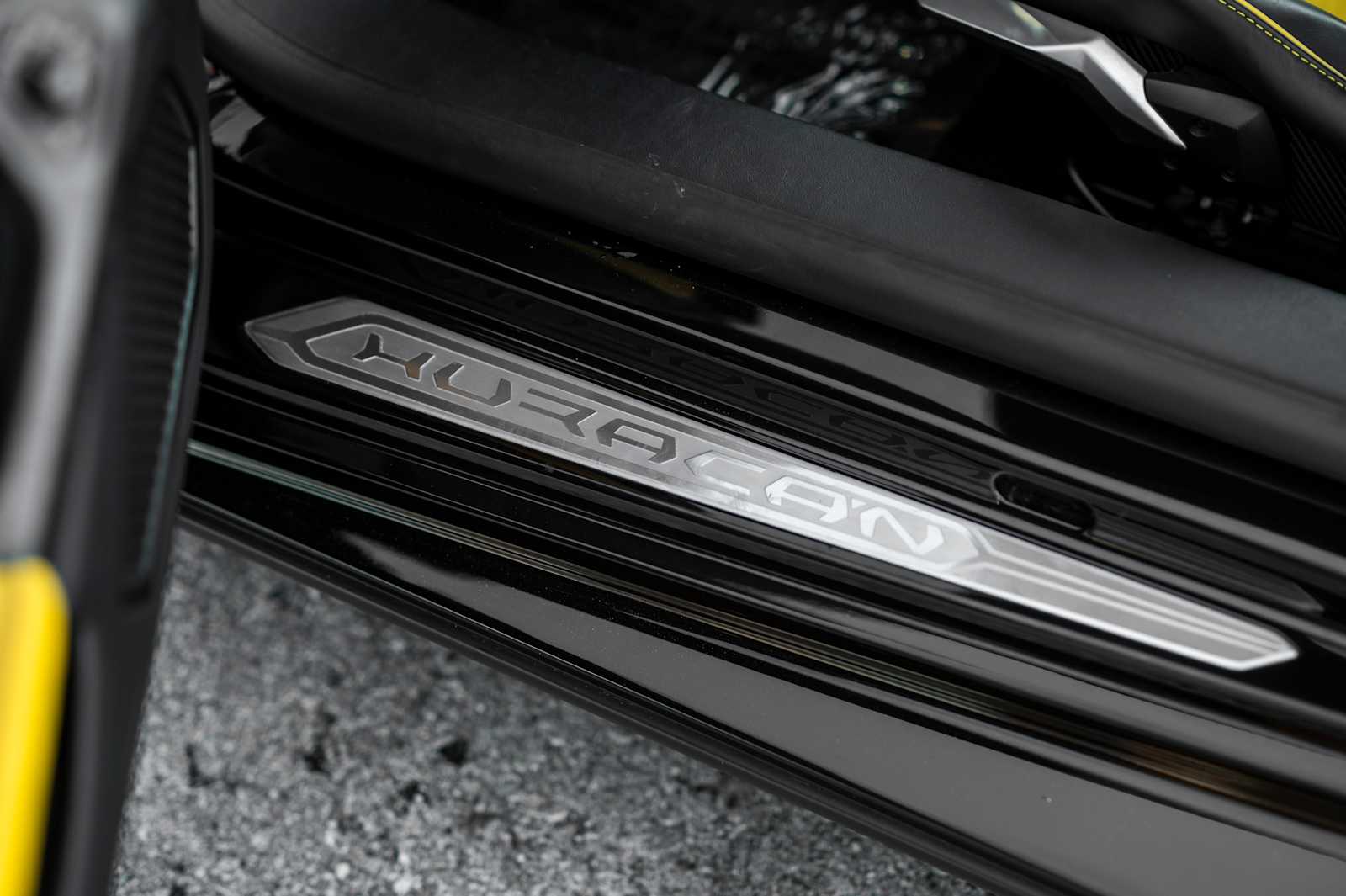 used 2021 Lamborghini Huracan EVO car, priced at $259,998