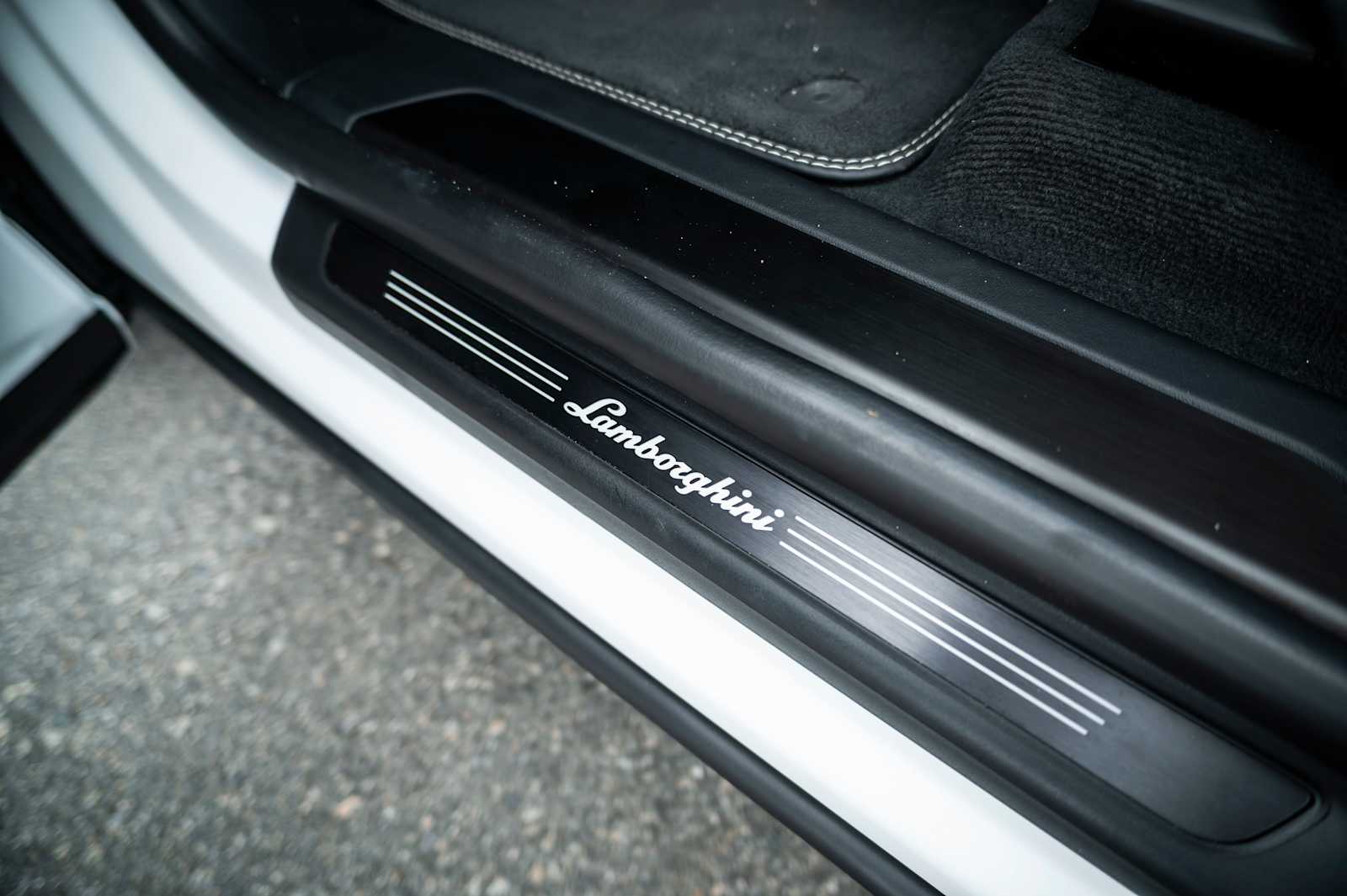 2023 Lamborghini Urus S - Photo 32