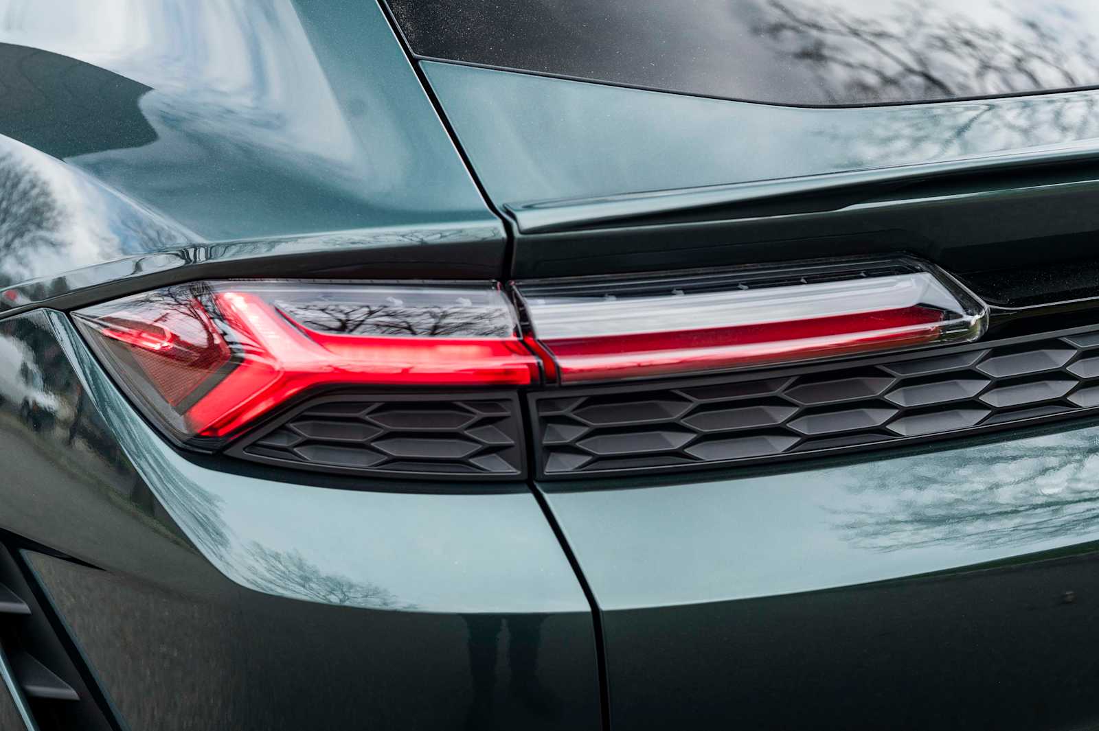 2025 Lamborghini Urus SE - Photo 11
