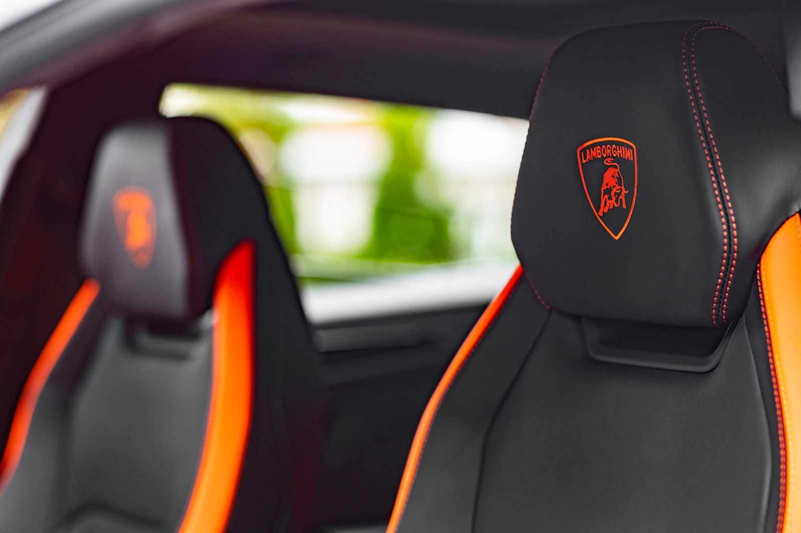 2025 Lamborghini Urus SE - Photo 6