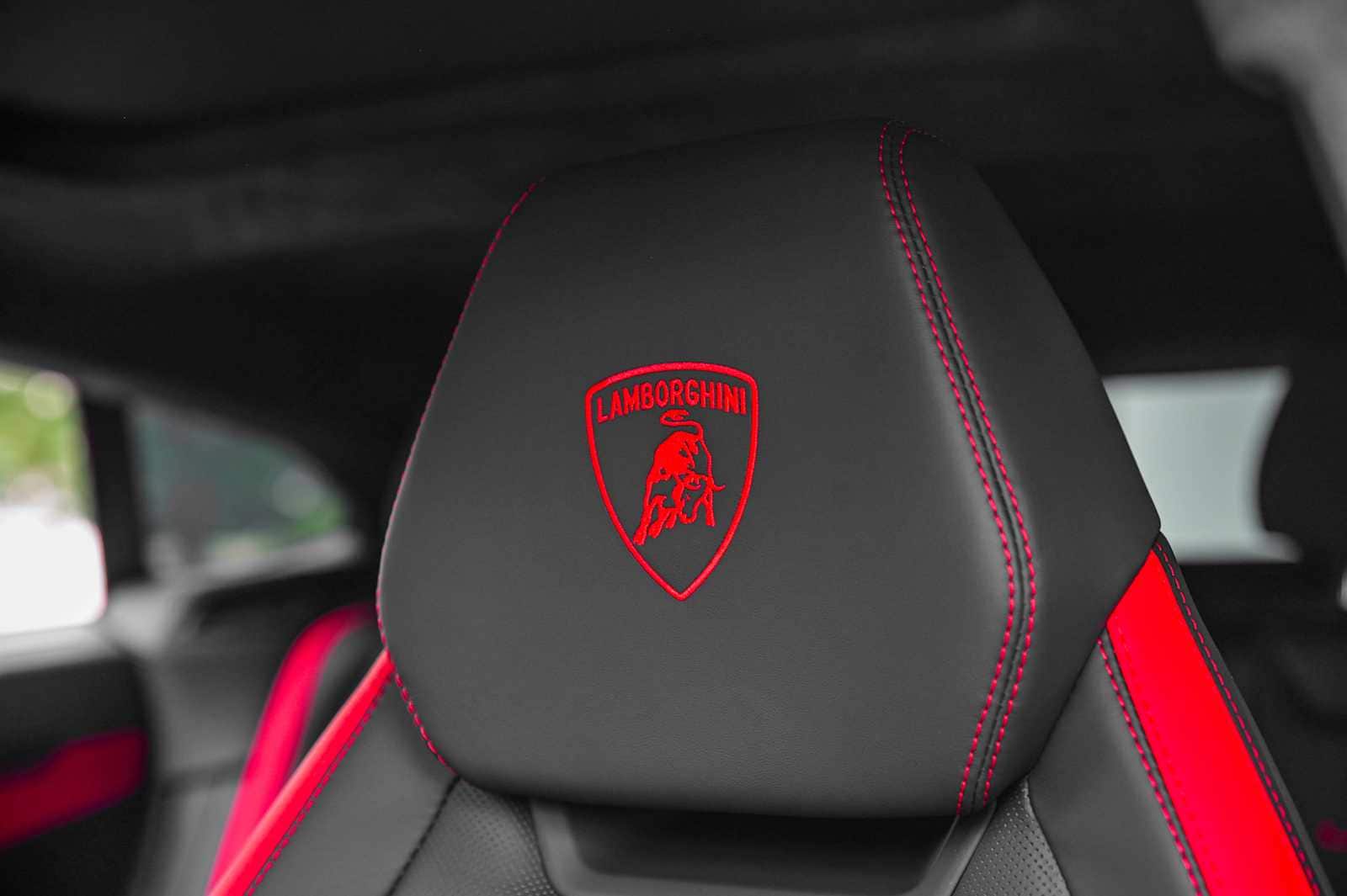 2024 Lamborghini Urus S - Photo 34