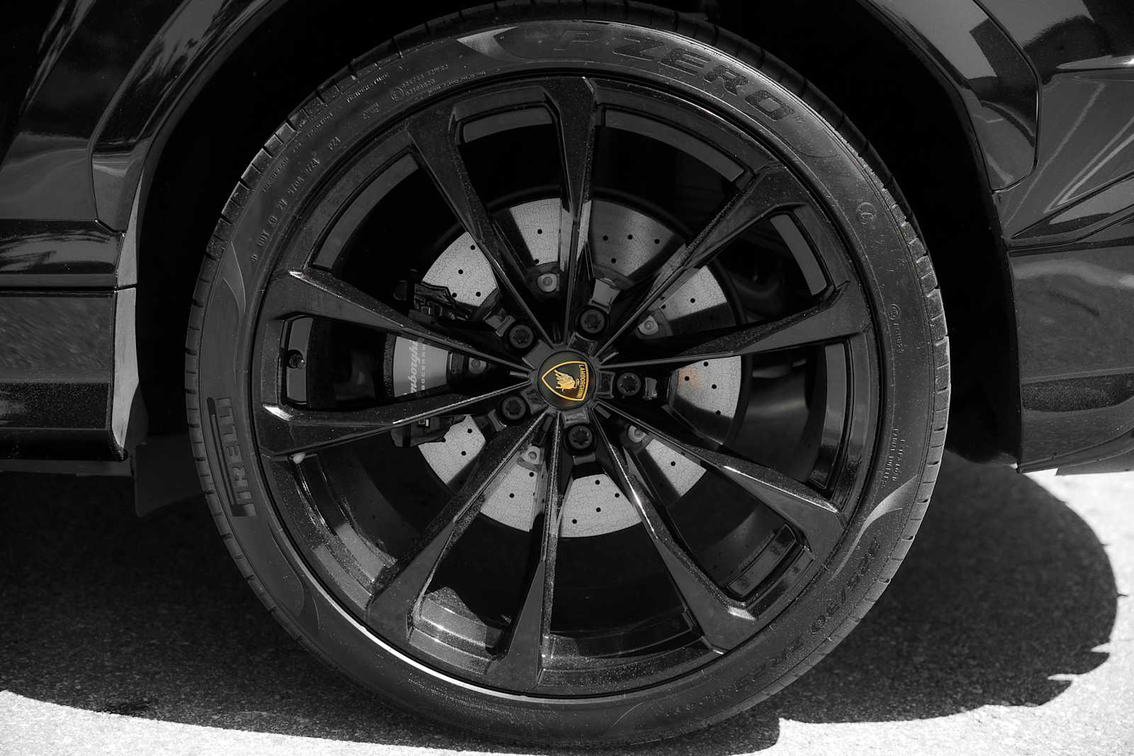 2024 Lamborghini Urus S - Photo 21