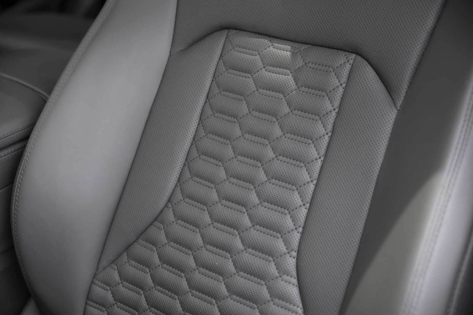 2024 Lamborghini Urus S - Photo 33