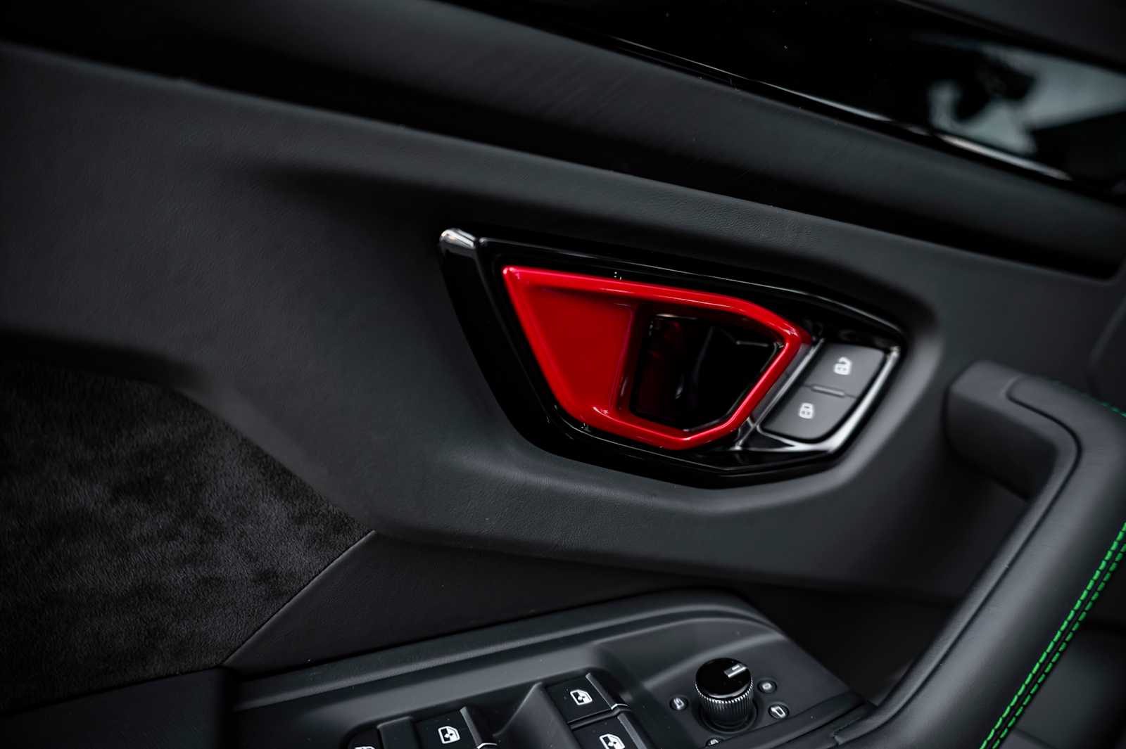 used 2024 Lamborghini Urus car, priced at $268,788