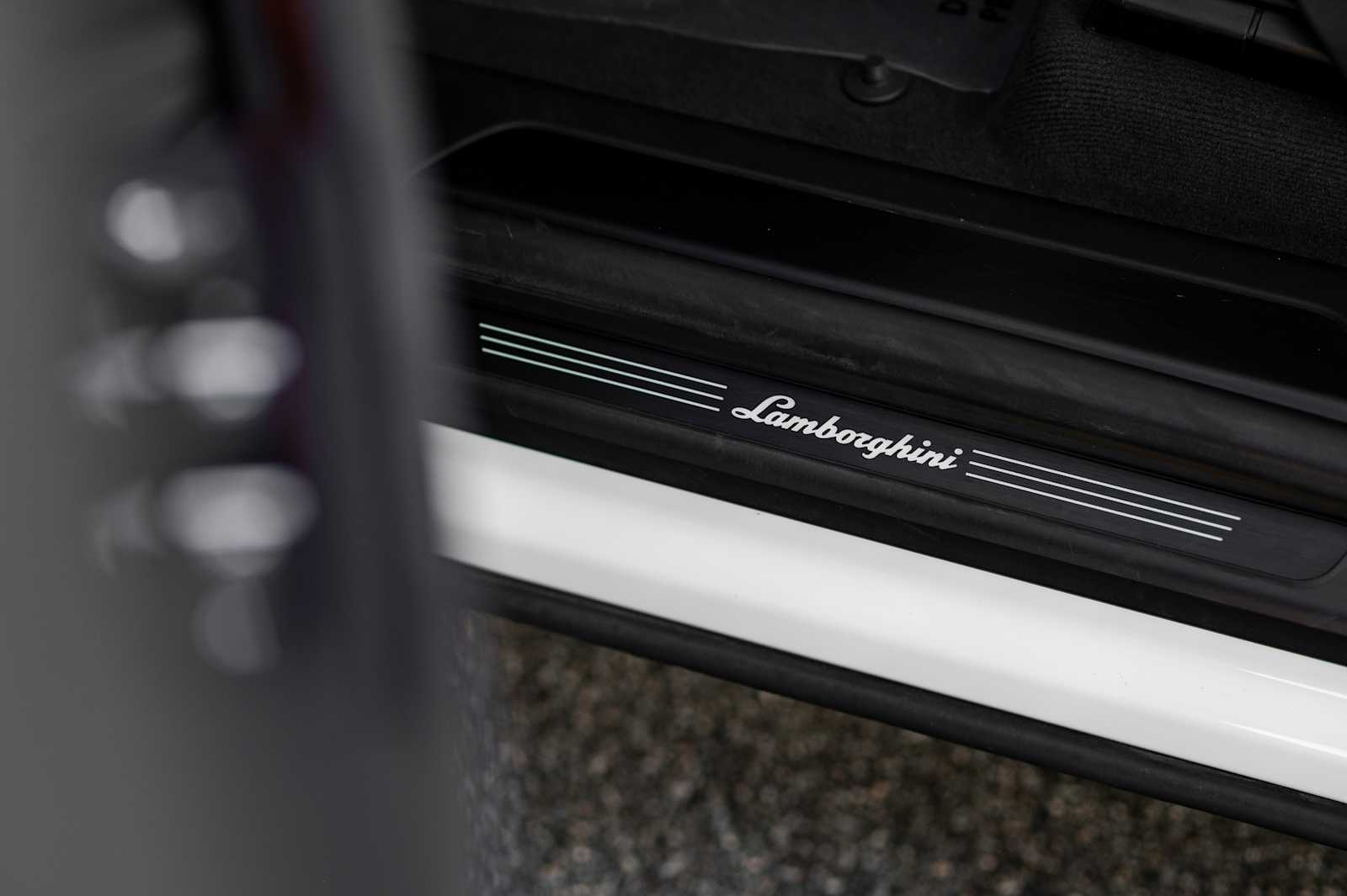 used 2024 Lamborghini Urus car, priced at $263,788