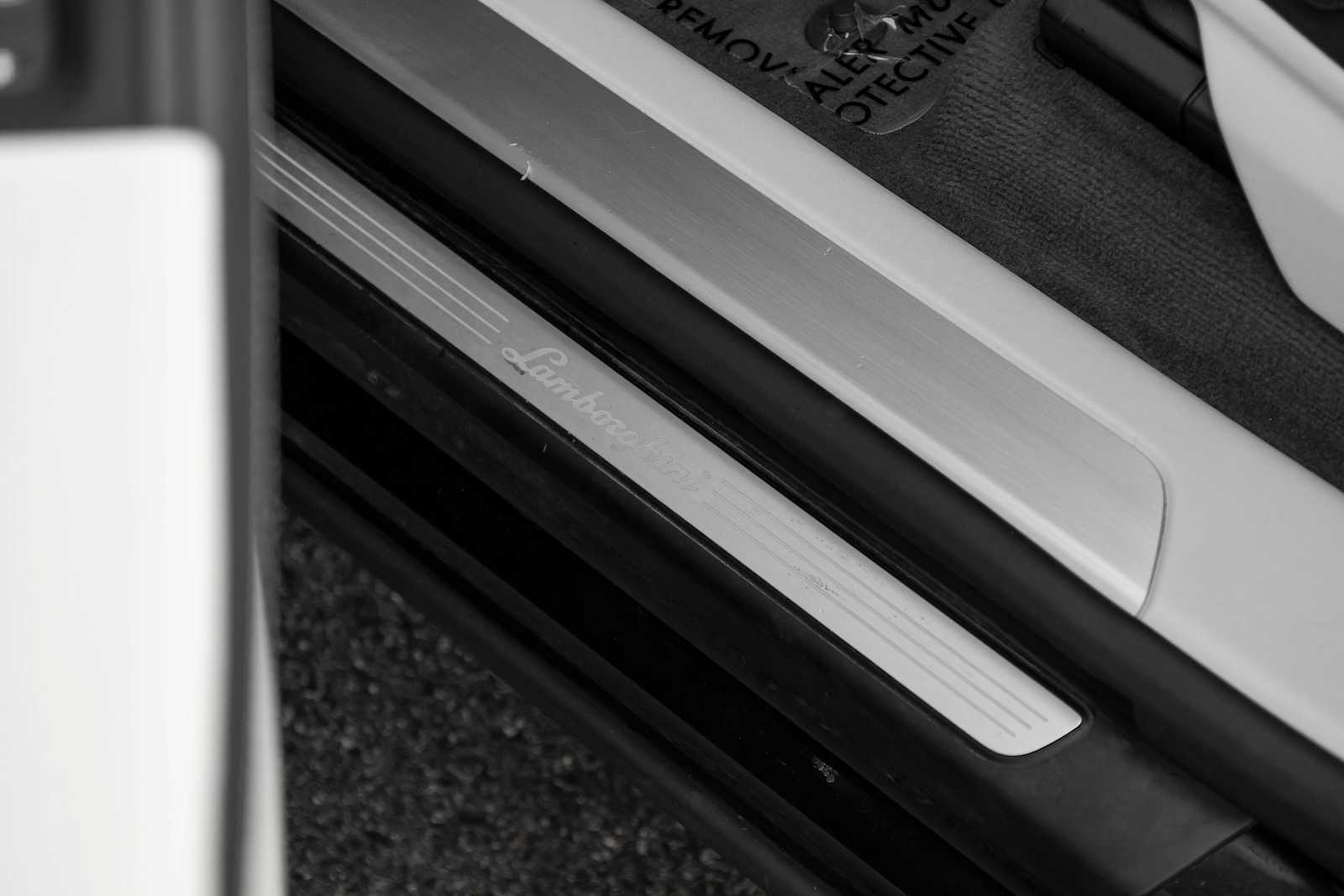 used 2019 Lamborghini Urus car, priced at $163,988