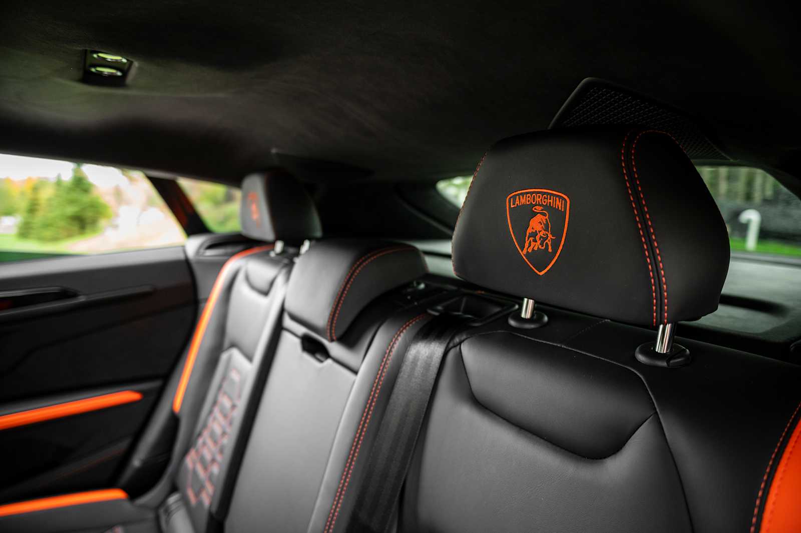 2025 Lamborghini Urus SE - Photo 48