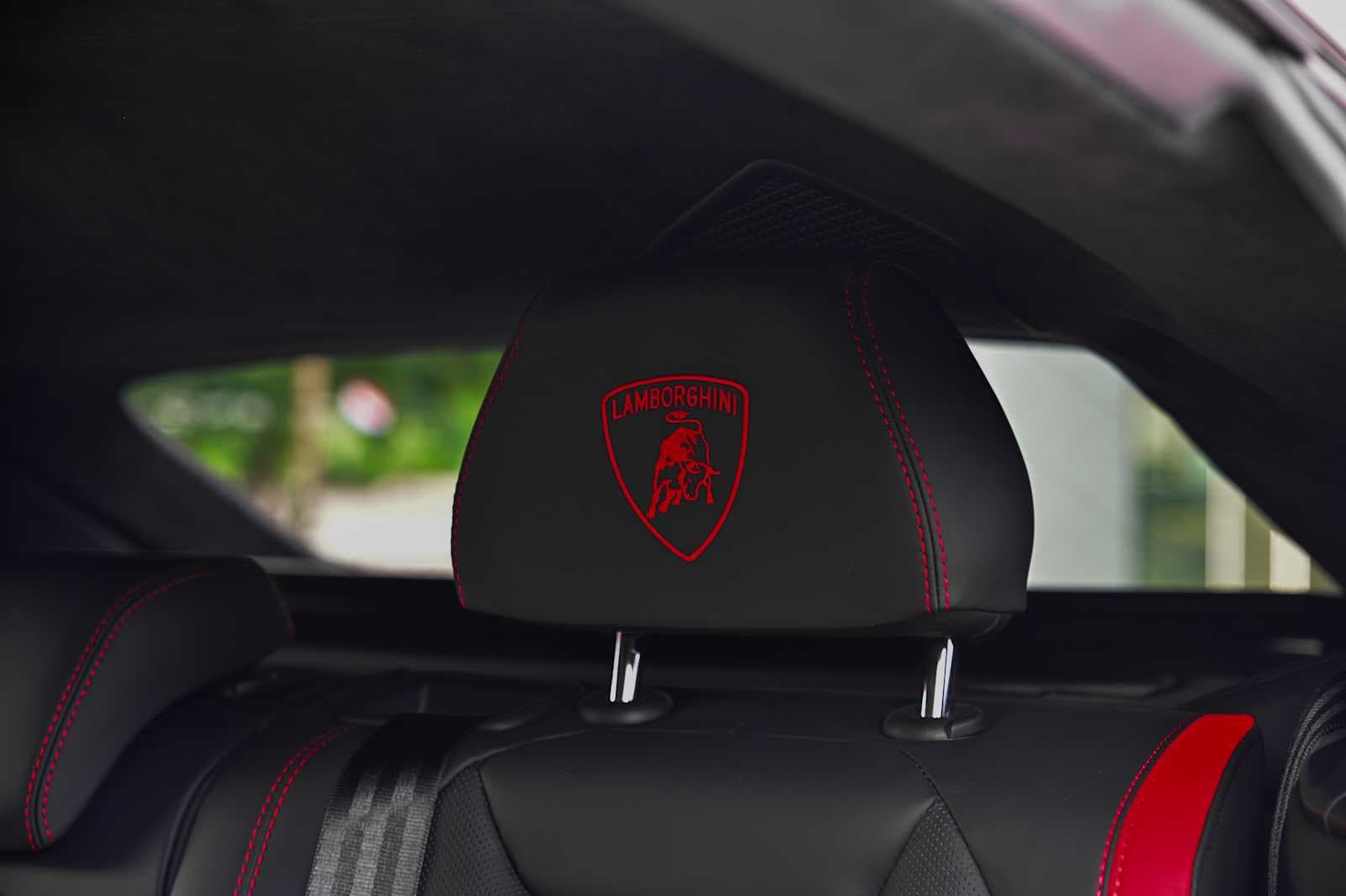 2024 Lamborghini Urus S - Photo 42