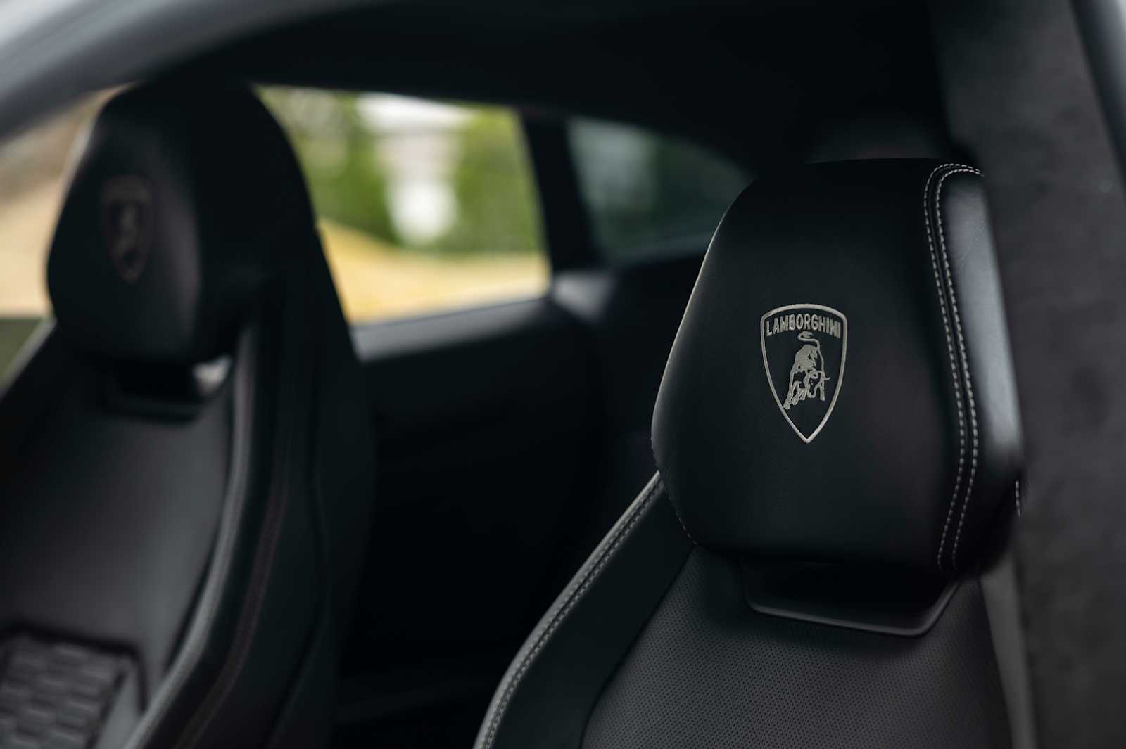2023 Lamborghini Urus S - Photo 24
