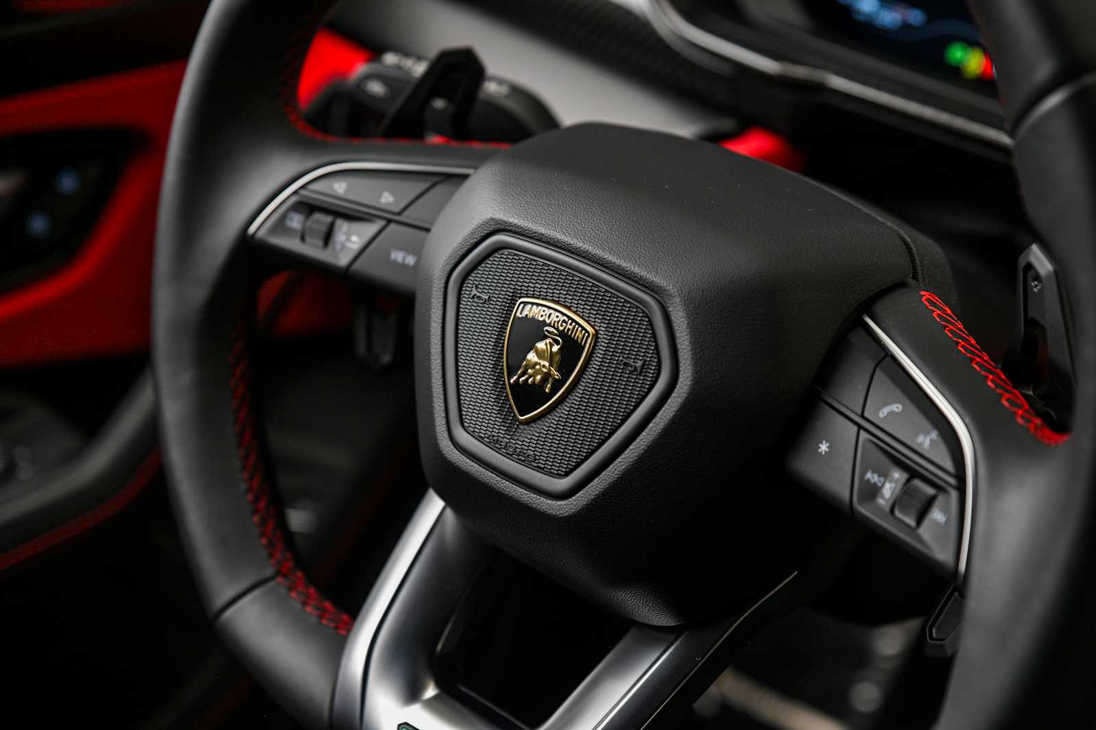 2024 Lamborghini Urus S - Photo 53