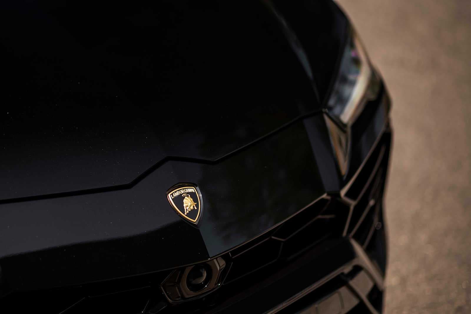 used 2021 Lamborghini Urus car, priced at $198,900