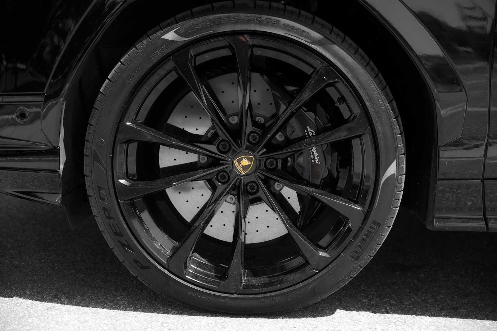 2024 Lamborghini Urus S - Photo 22