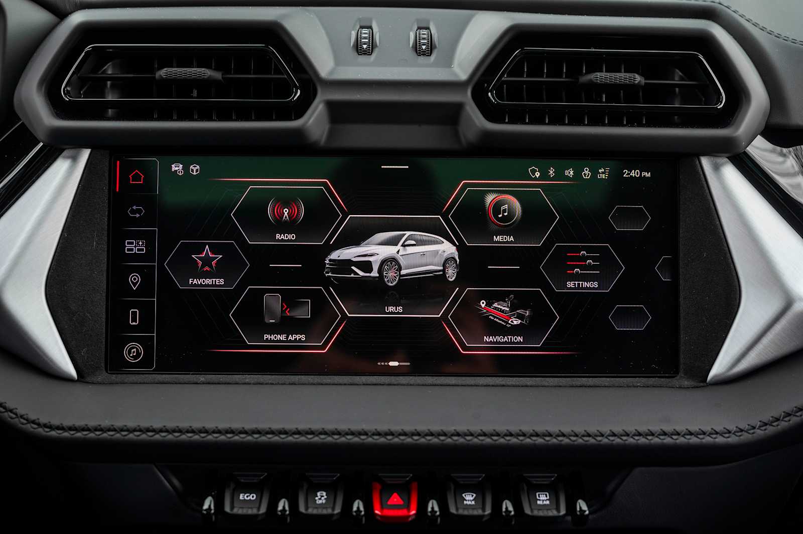 2025 Lamborghini Urus SE - Photo 47