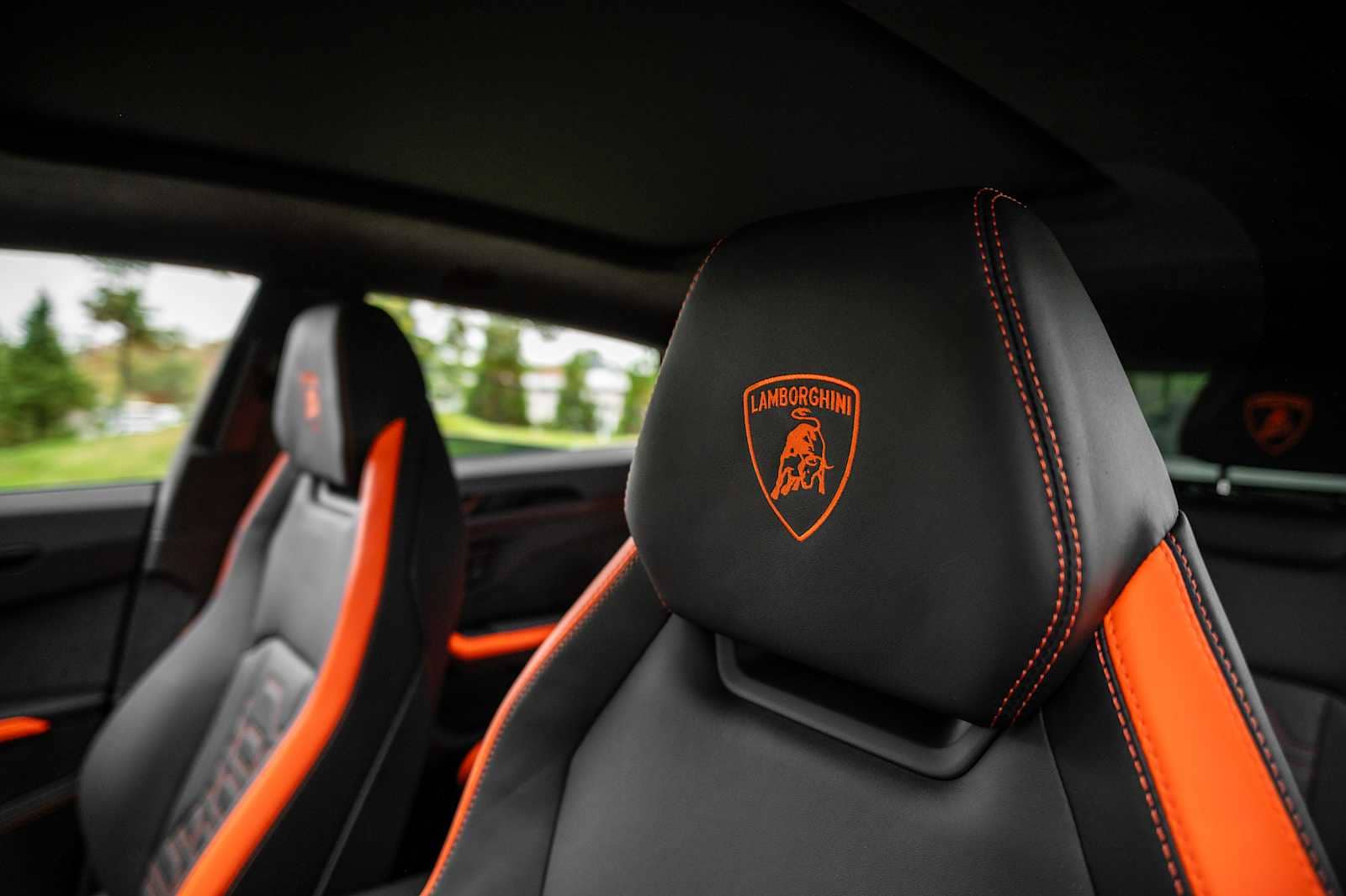 2025 Lamborghini Urus SE - Photo 45