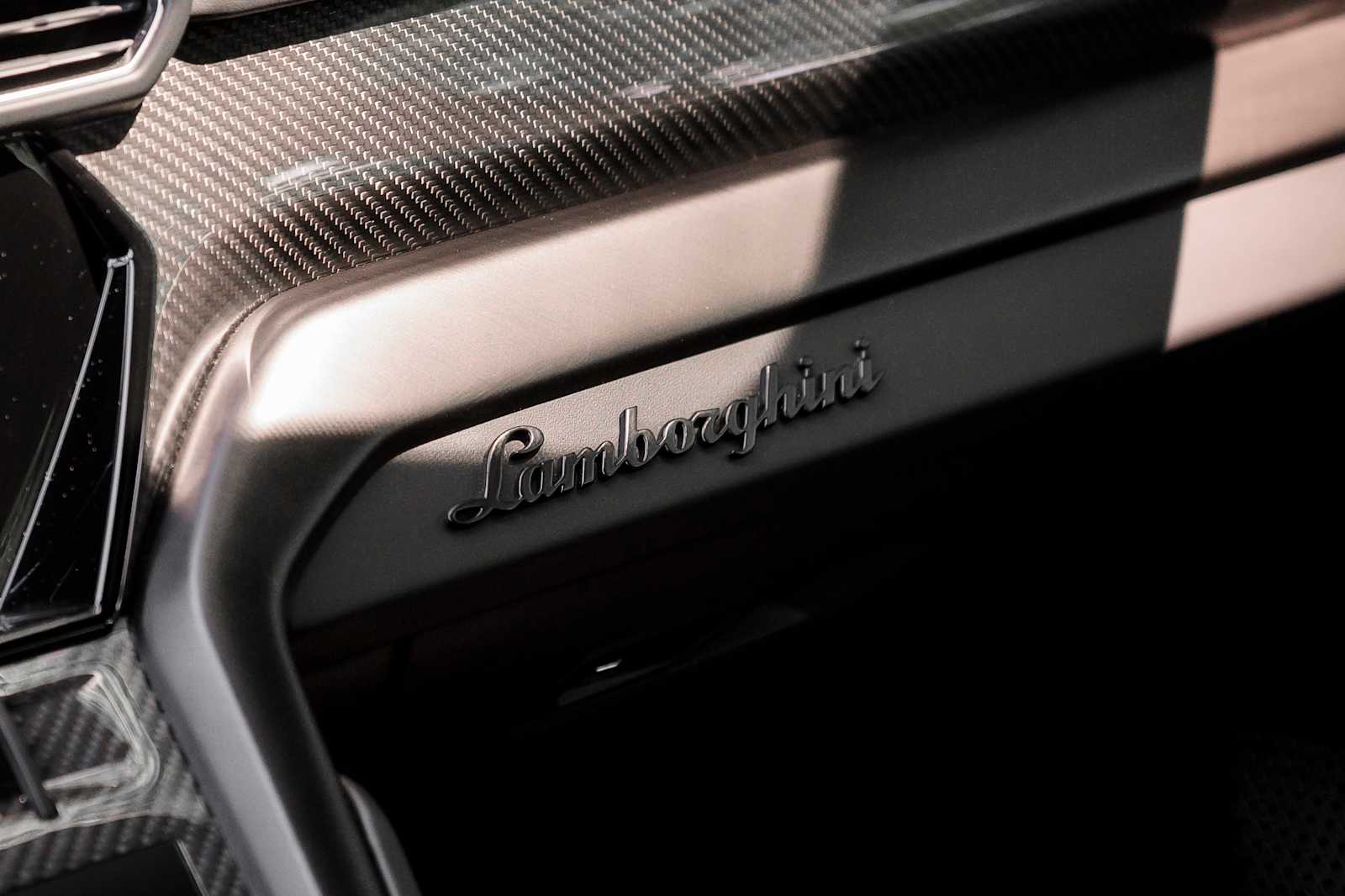 2024 Lamborghini Urus S - Photo 55
