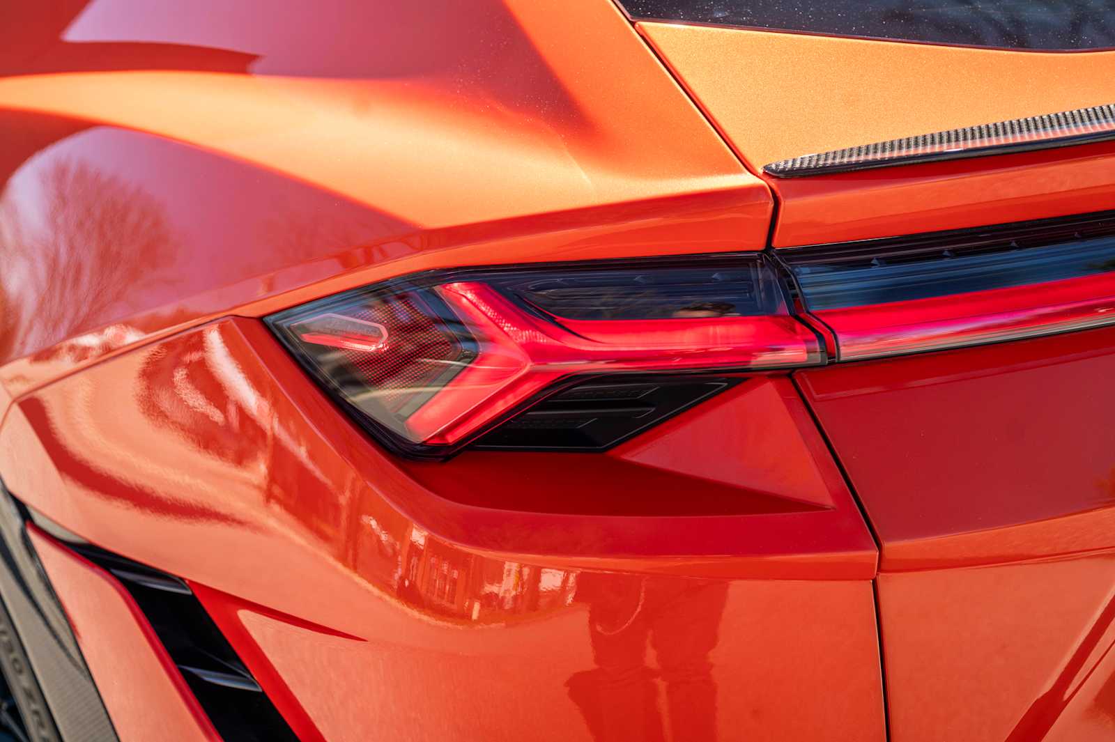 used 2024 Lamborghini Urus car, priced at $323,800