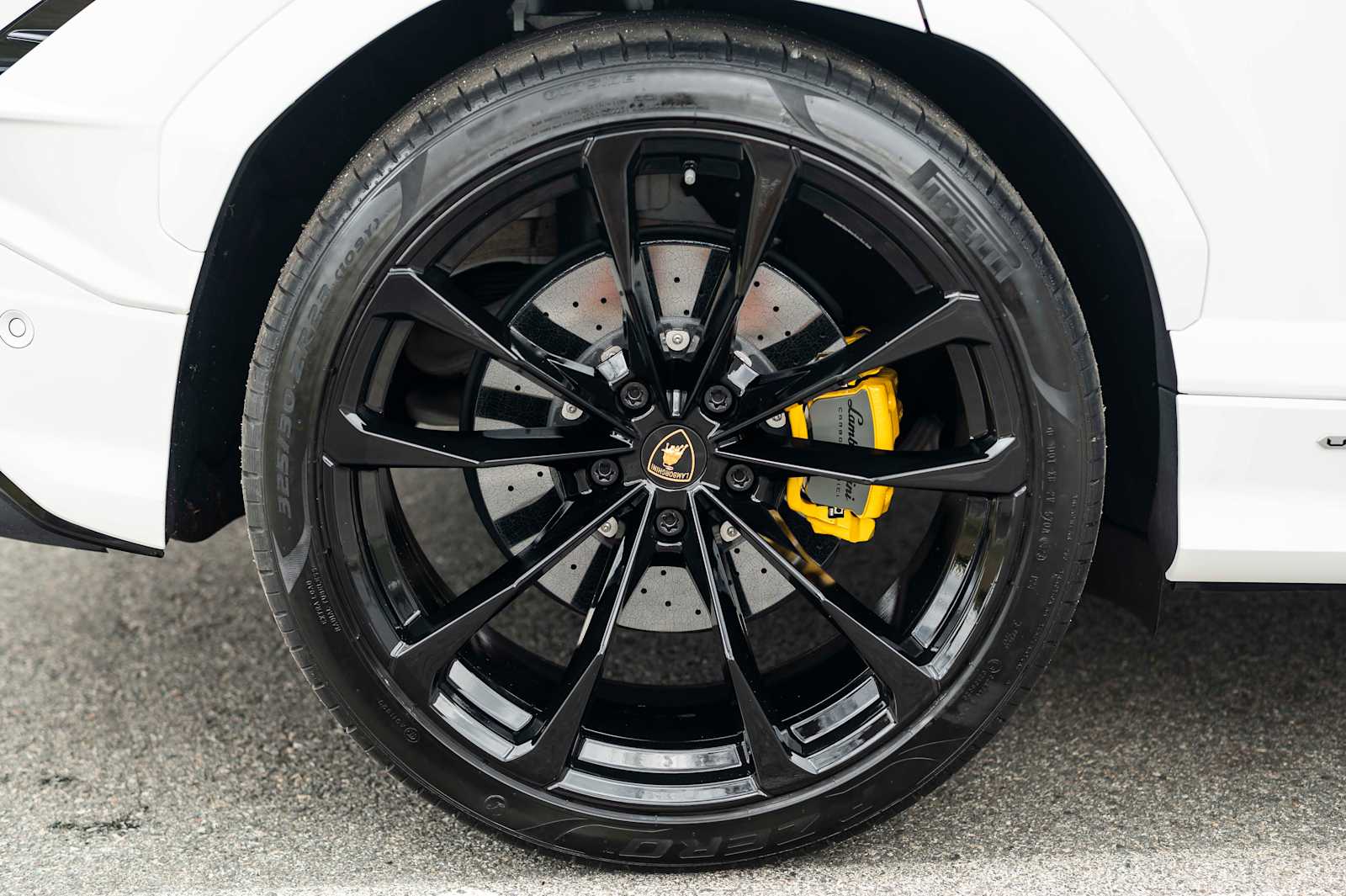 2023 Lamborghini Urus S - Photo 16