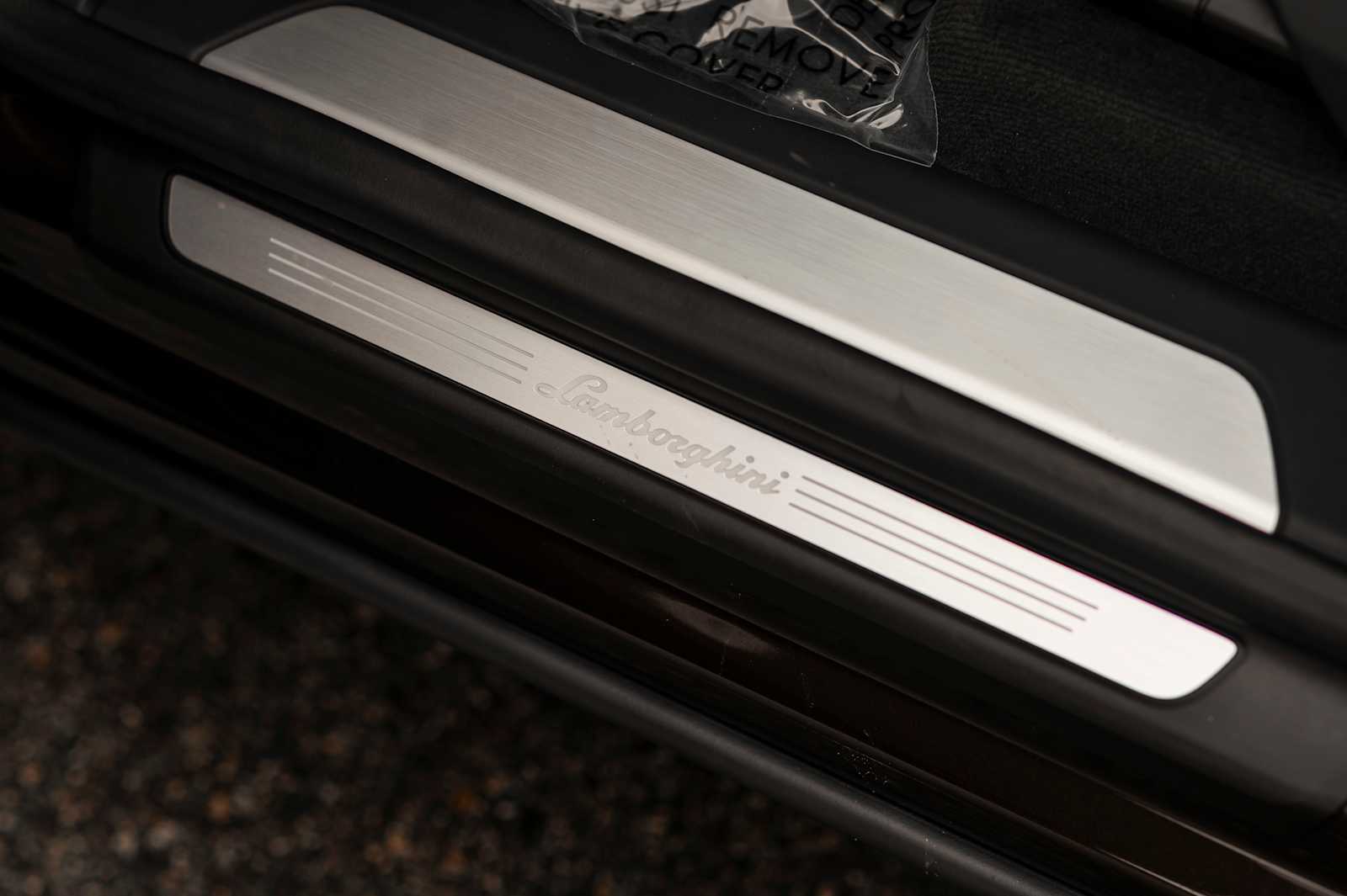 used 2024 Lamborghini Urus car, priced at $256,877