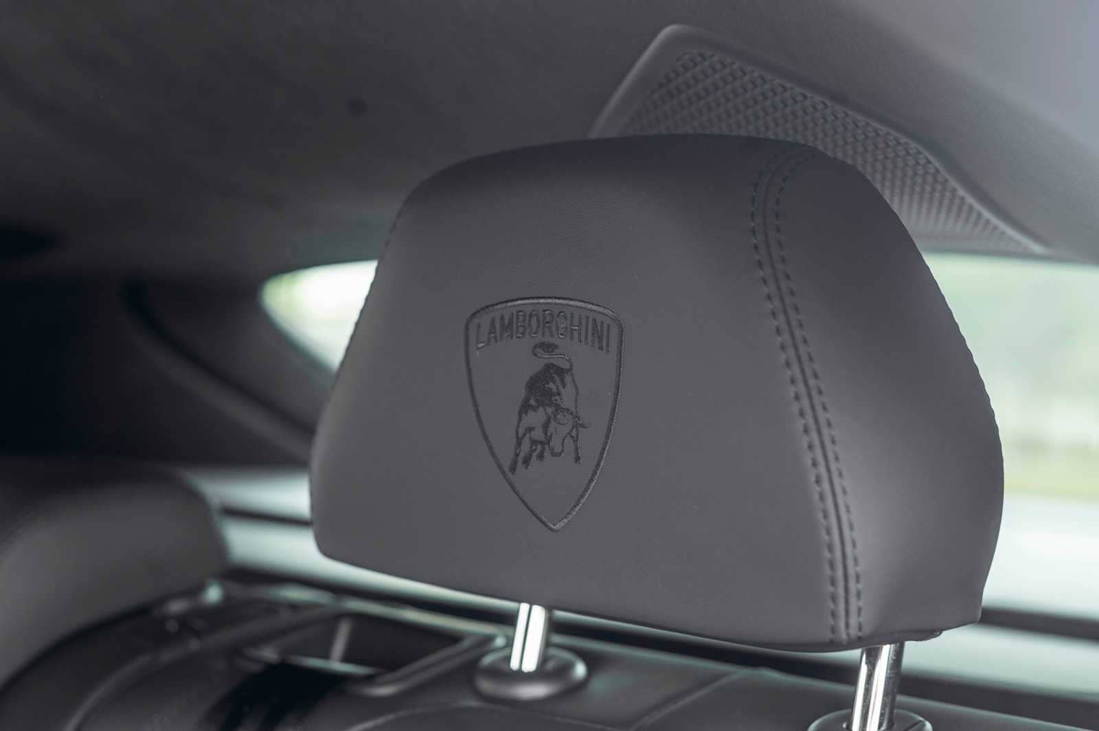 2025 Lamborghini Urus SE - Photo 34