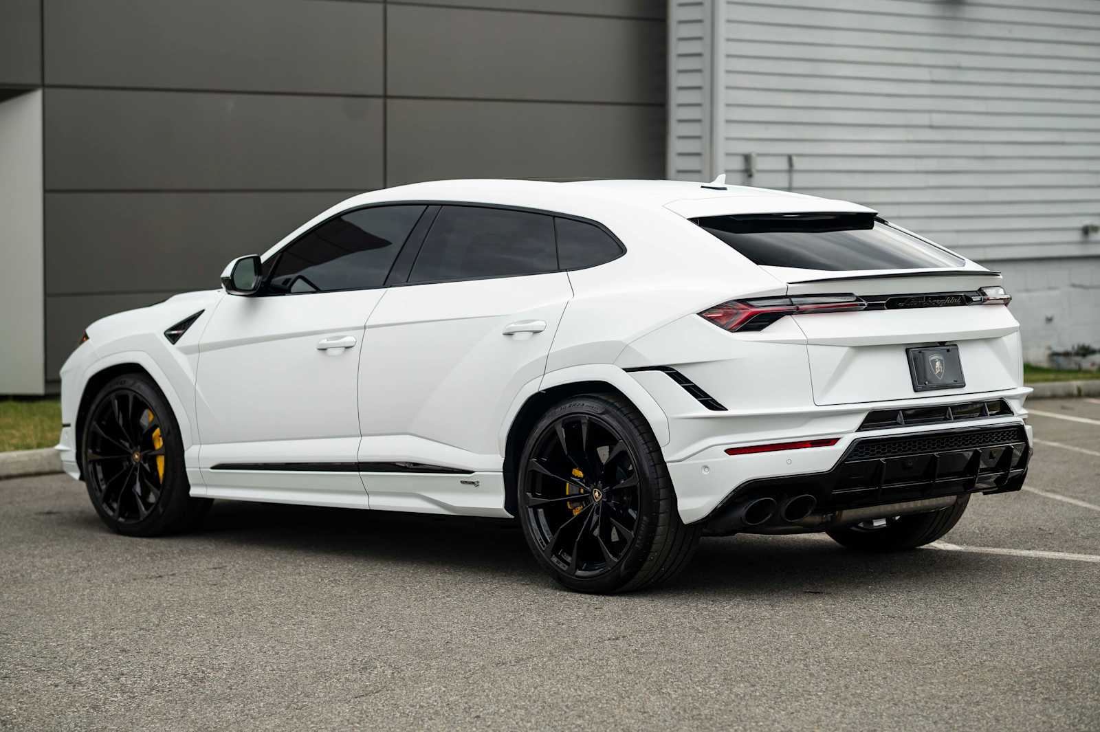 2023 Lamborghini Urus S - Photo 3