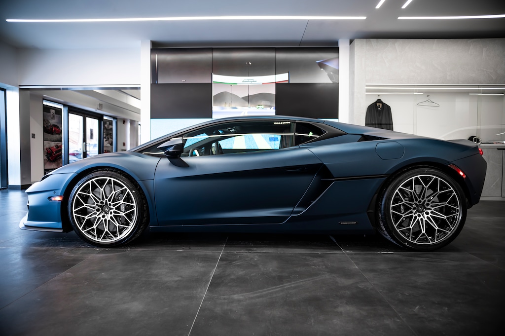 New 2026 Lamborghini Temerario AWD Coupe