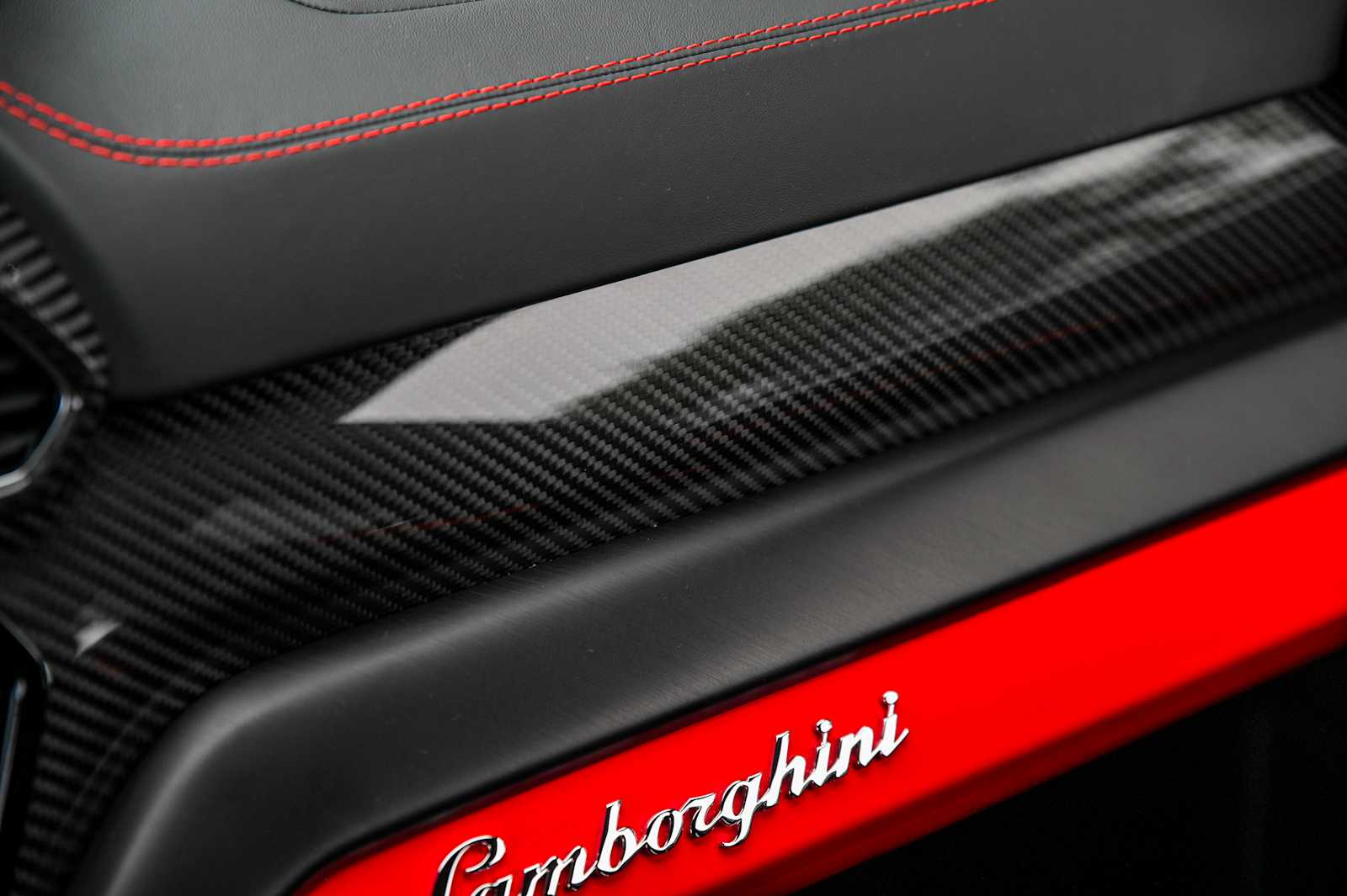 2024 Lamborghini Urus S - Photo 52