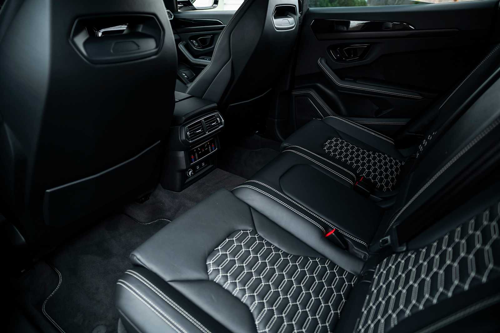 2023 Lamborghini Urus S - Photo 39