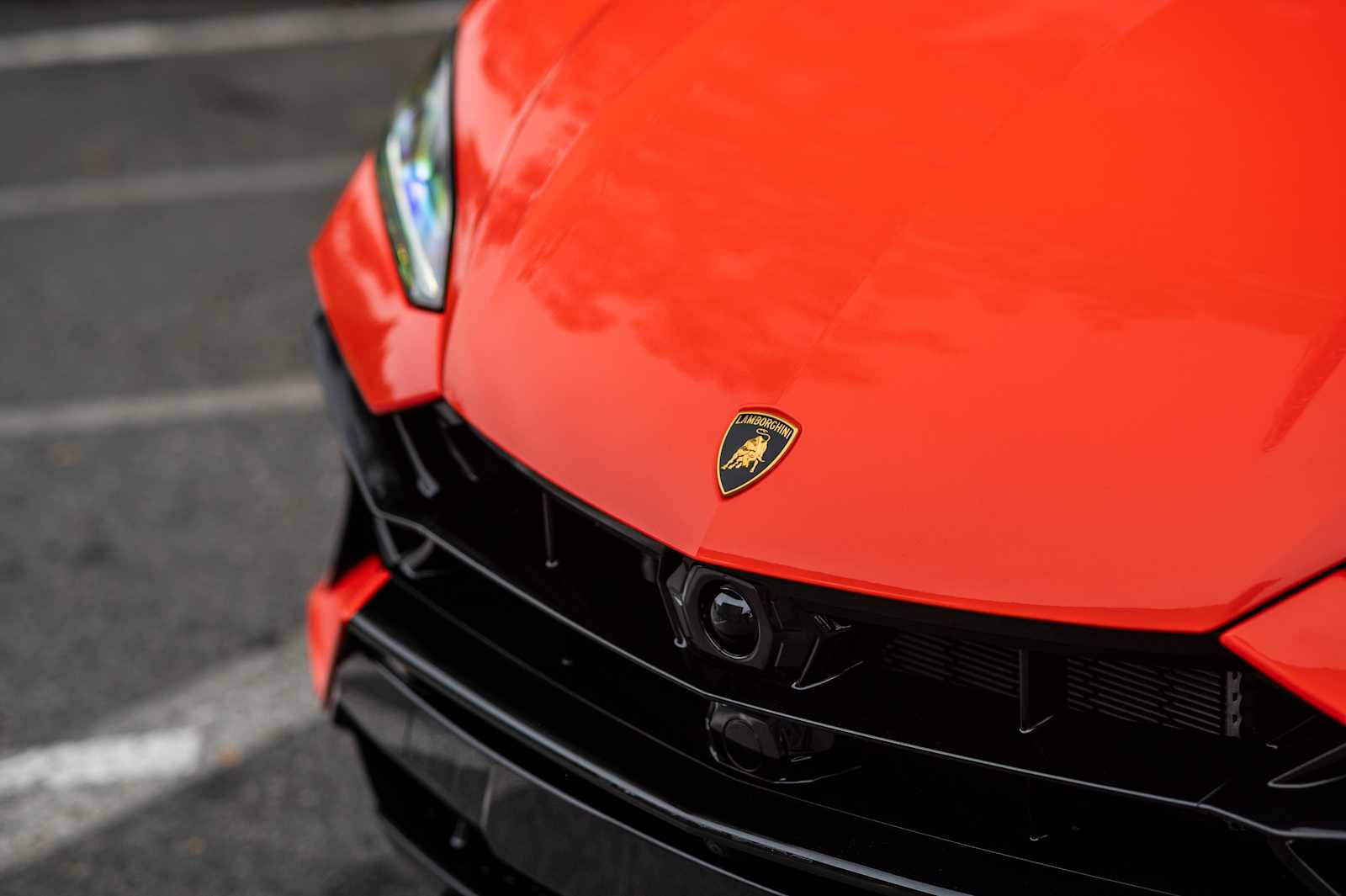 2025 Lamborghini Urus SE - Photo 18