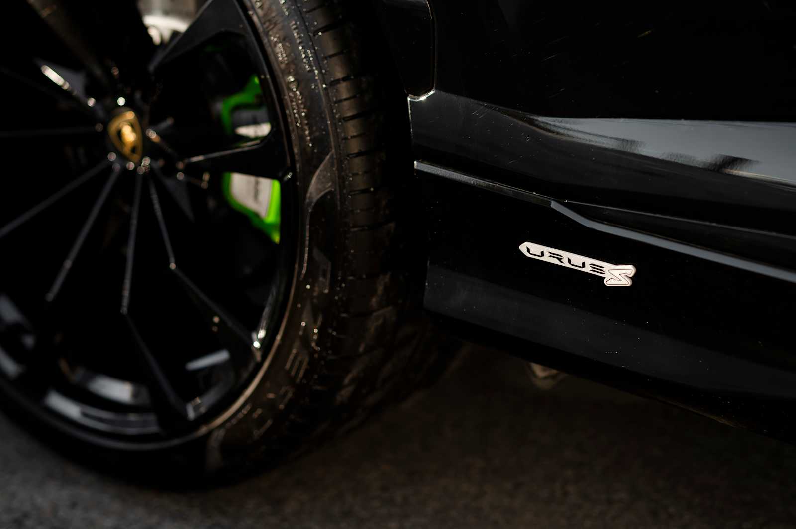 used 2024 Lamborghini Urus car, priced at $268,788