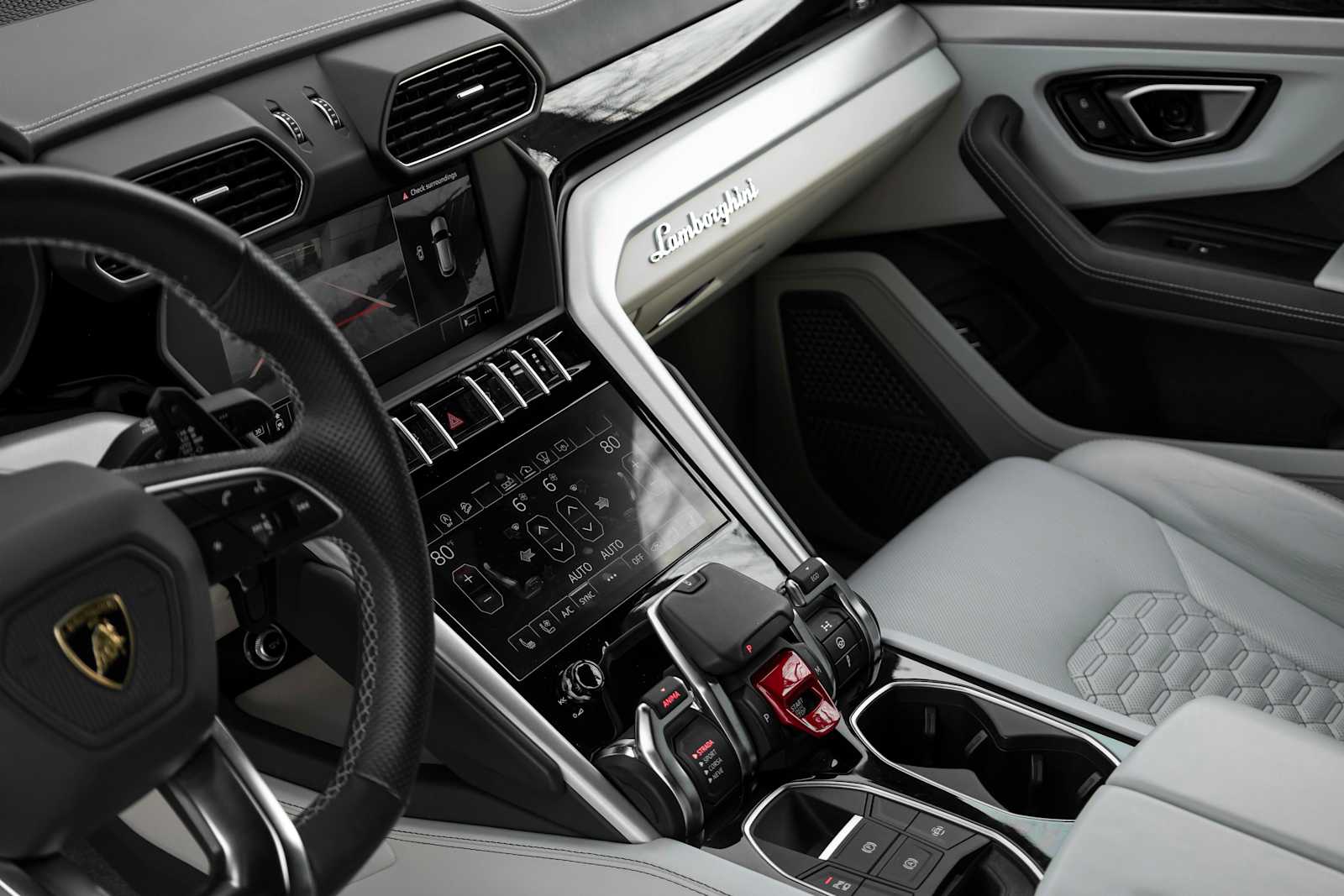 used 2019 Lamborghini Urus car, priced at $163,988