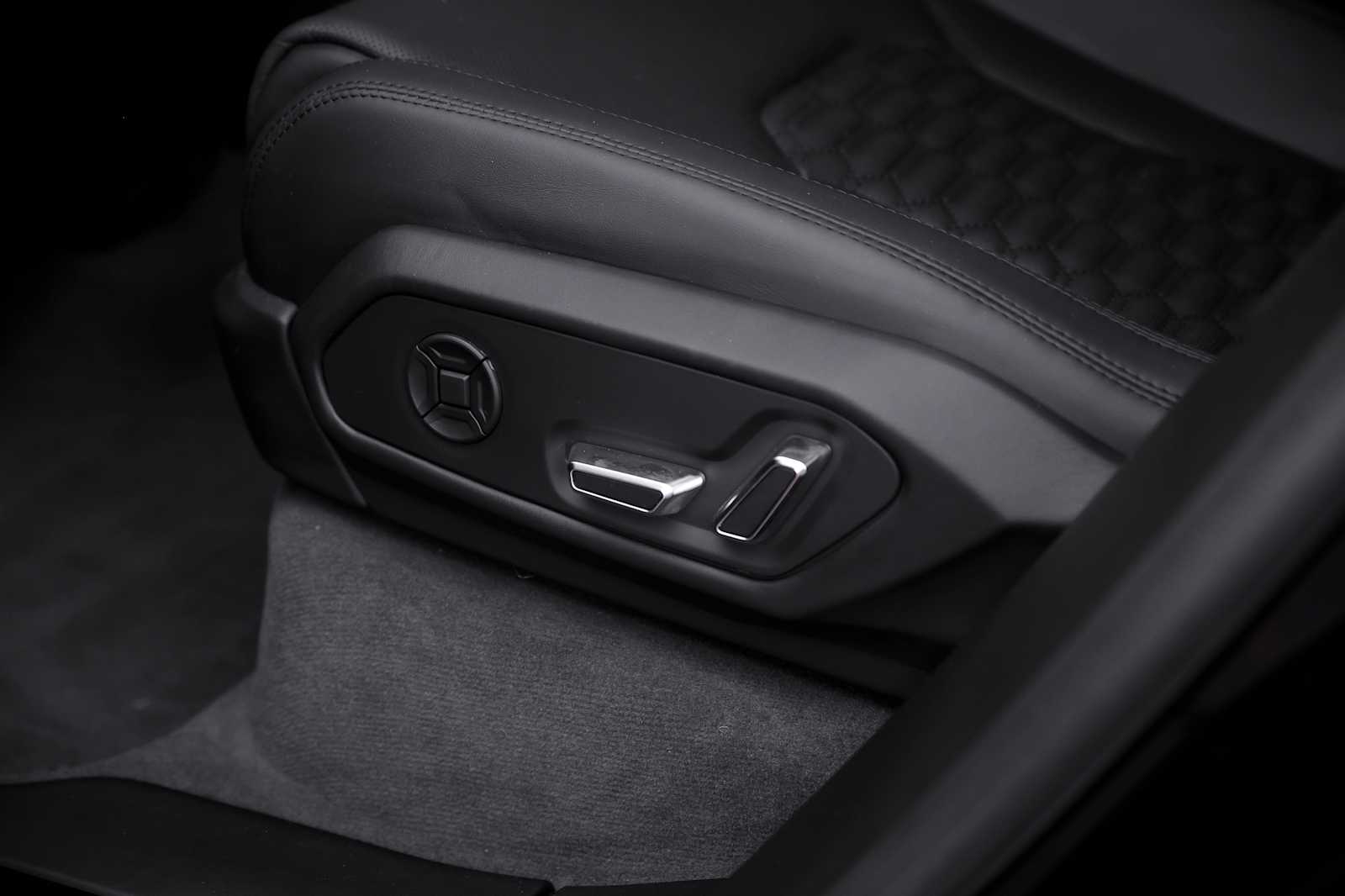 2024 Lamborghini Urus S - Photo 42