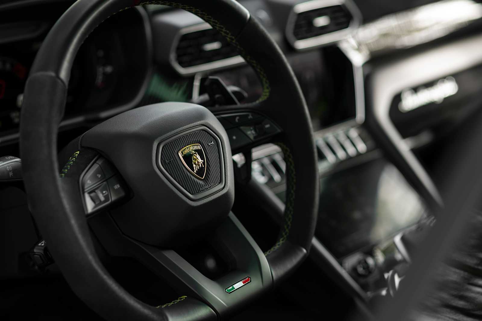 used 2024 Lamborghini Urus car, priced at $292,900