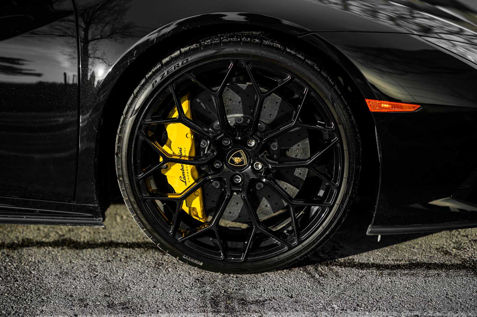 used 2021 Lamborghini Huracan EVO car, priced at $259,998