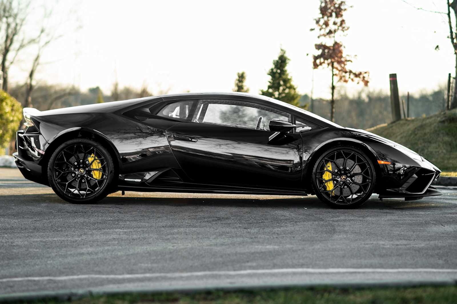 used 2021 Lamborghini Huracan EVO car, priced at $259,998
