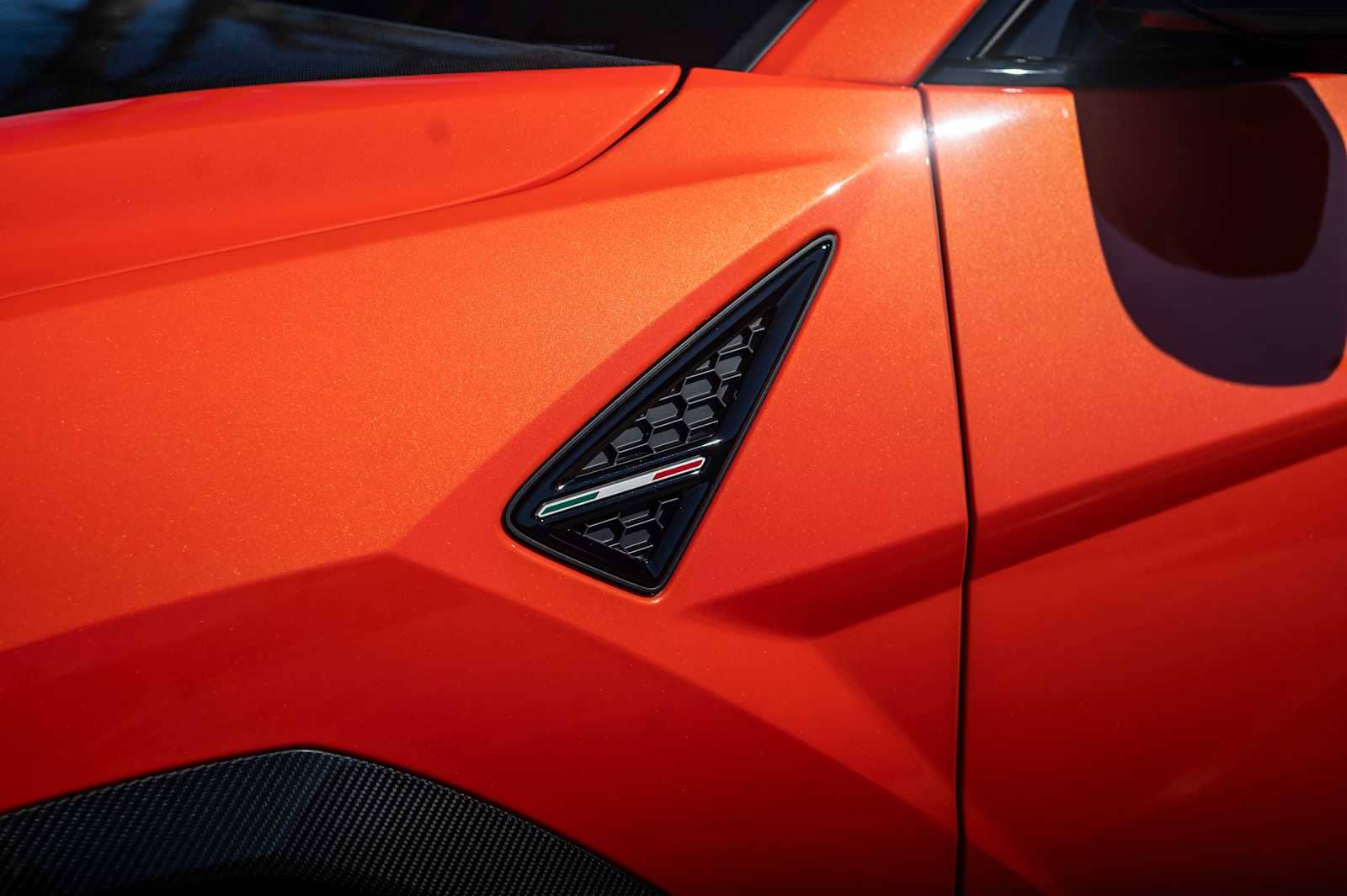 used 2024 Lamborghini Urus car, priced at $323,800