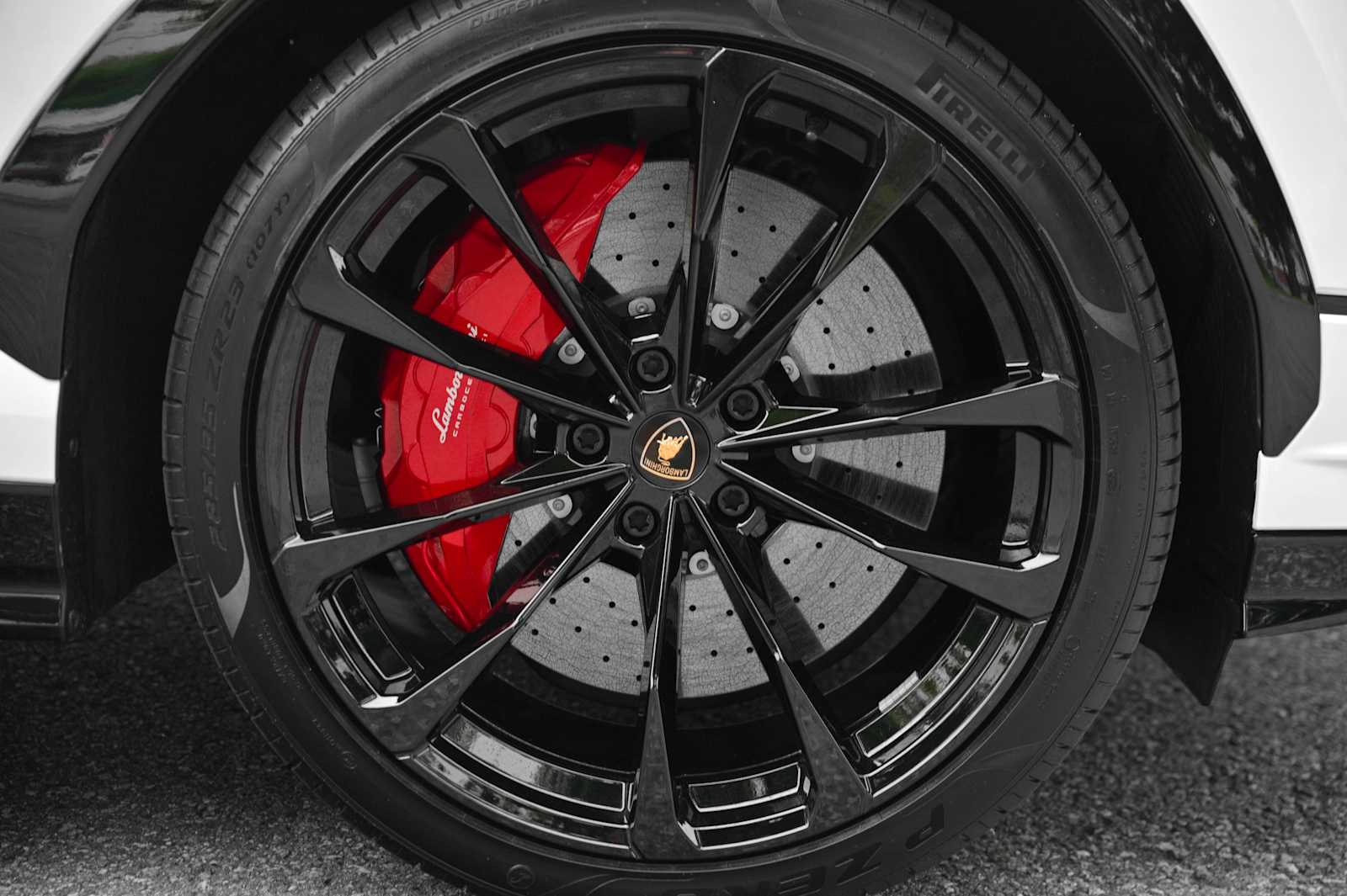 2024 Lamborghini Urus S - Photo 23