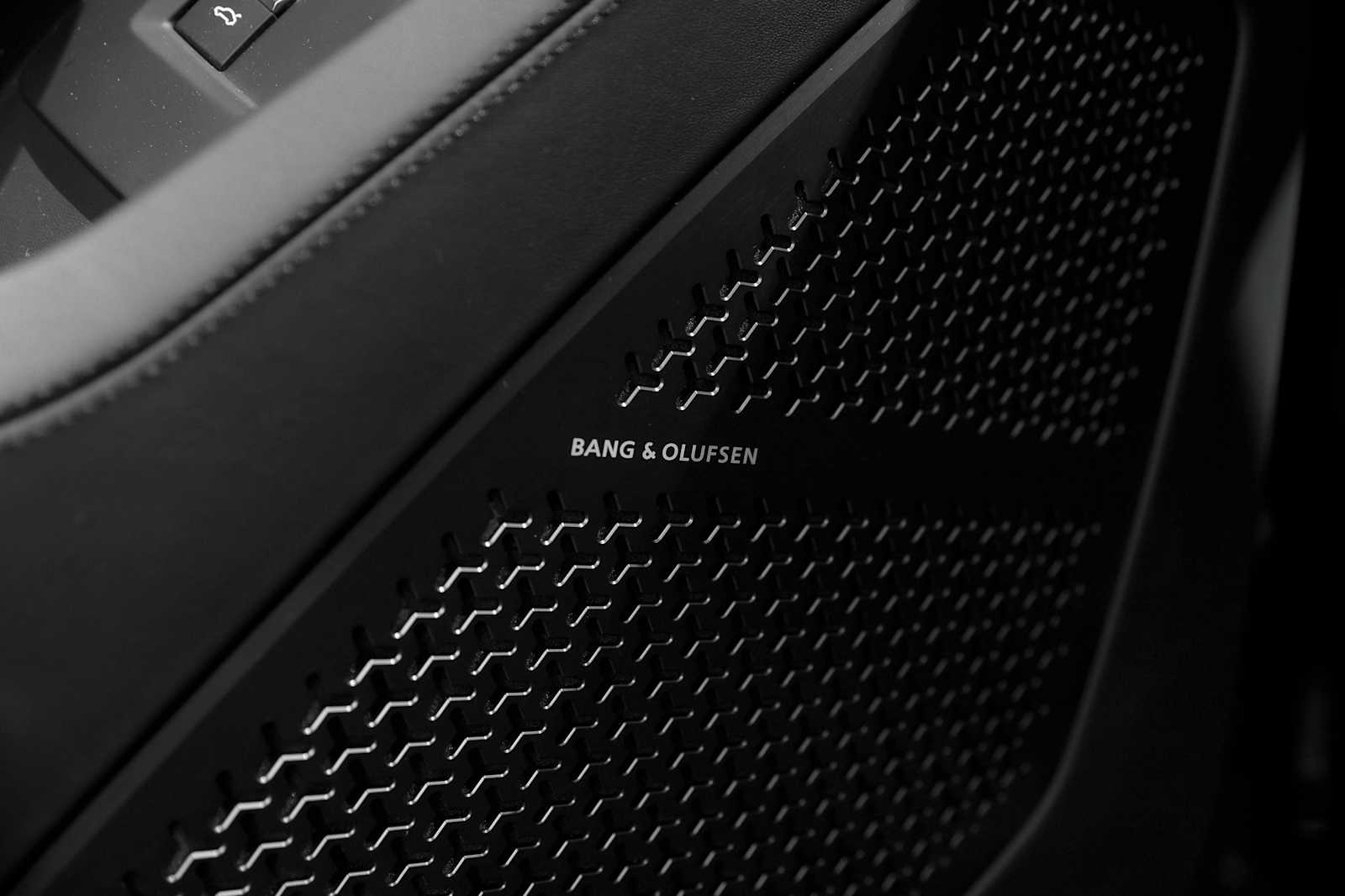 2024 Lamborghini Urus S - Photo 28