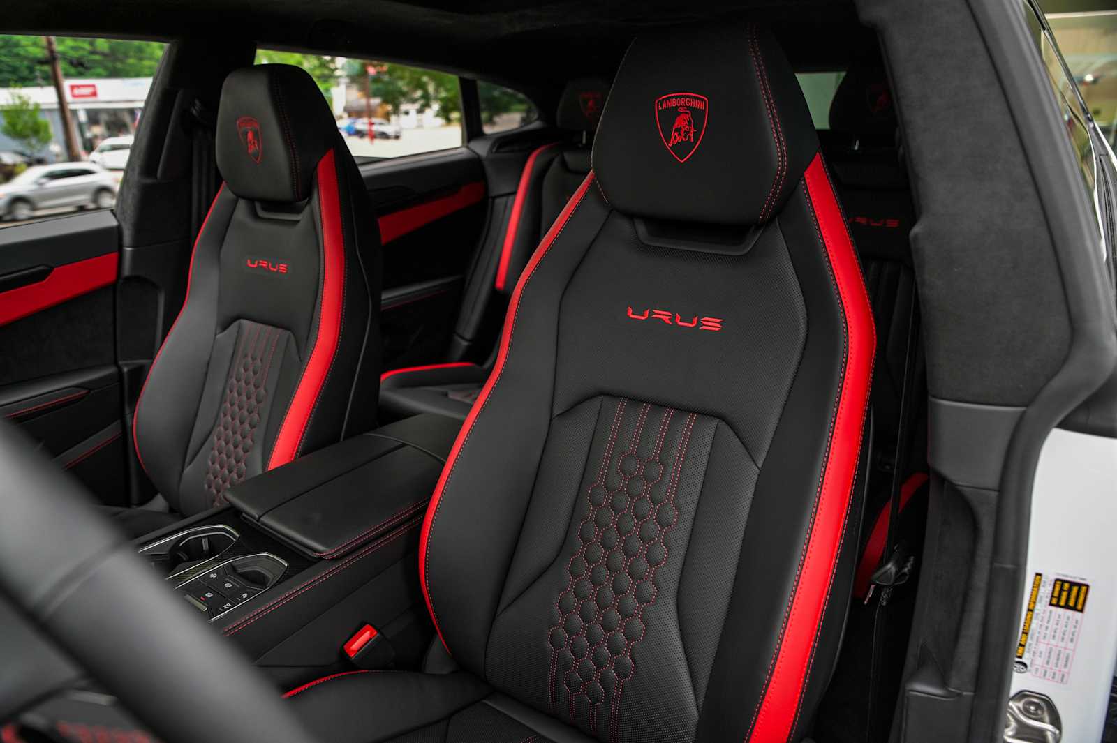 2024 Lamborghini Urus S - Photo 5