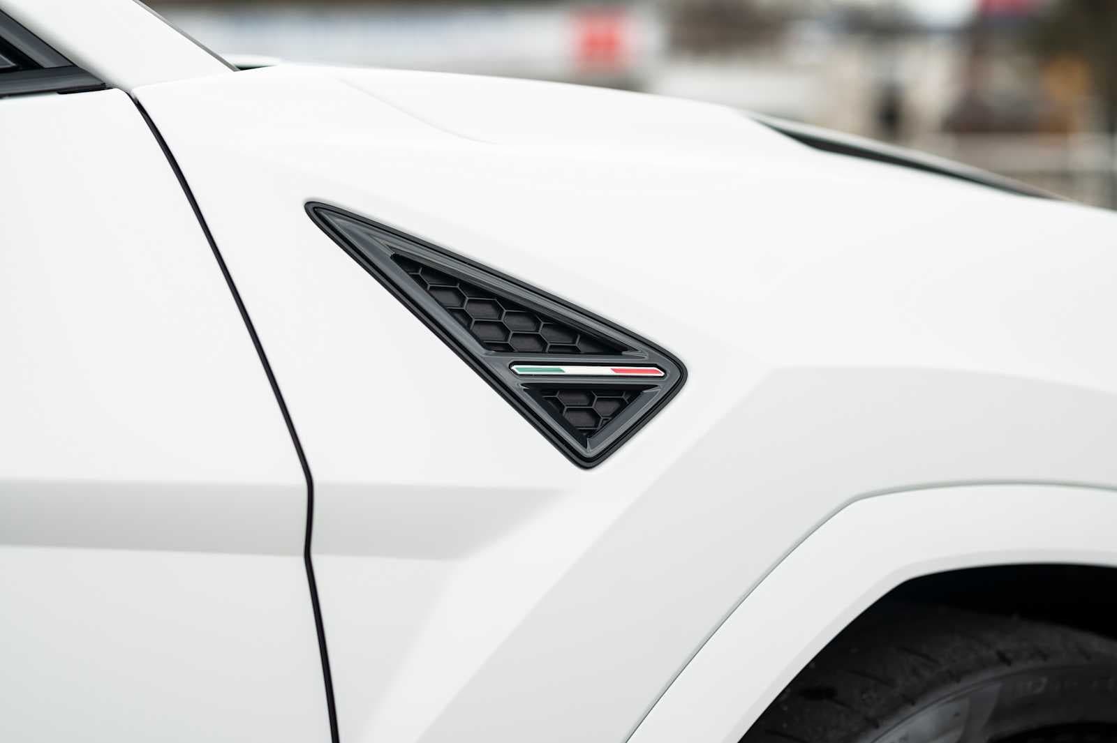 2023 Lamborghini Urus S - Photo 13