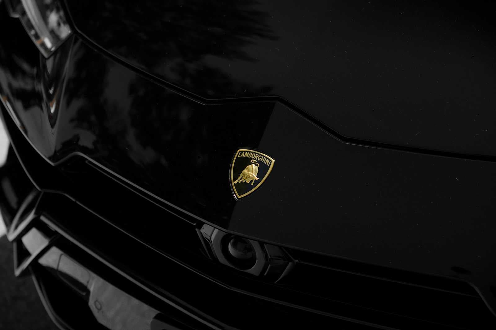 2024 Lamborghini Urus S - Photo 18