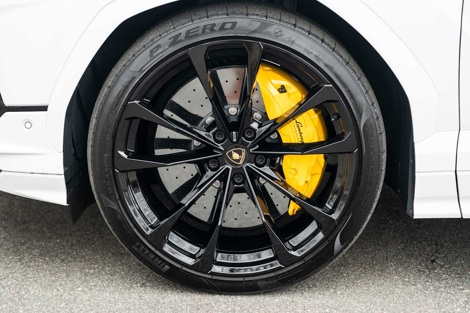 2023 Lamborghini Urus S - Photo 18
