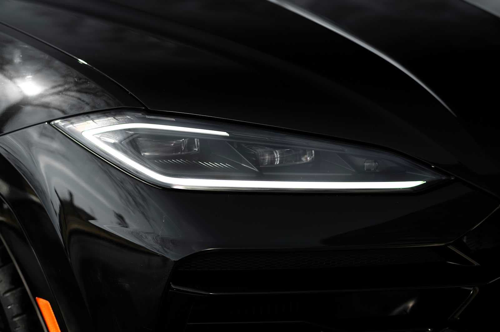 used 2025 Lamborghini Urus car, priced at $319,998