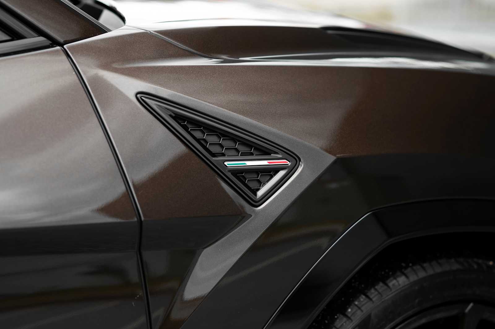 used 2024 Lamborghini Urus car, priced at $256,877