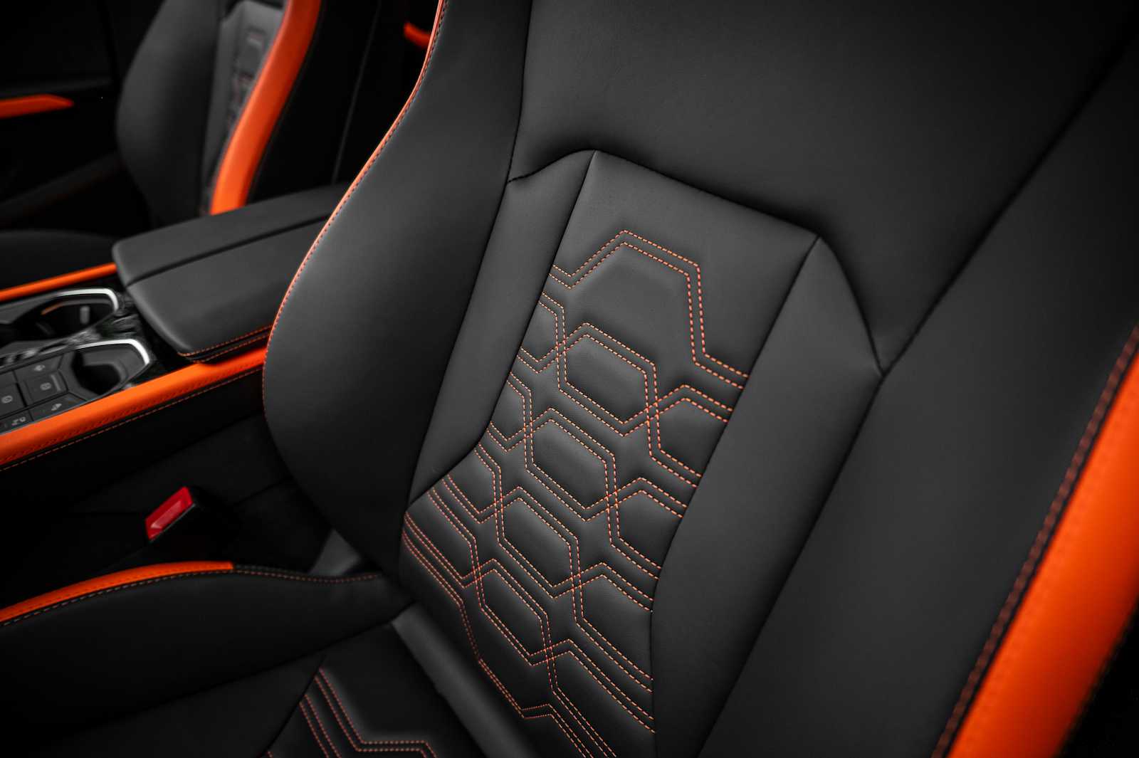 2025 Lamborghini Urus SE - Photo 44
