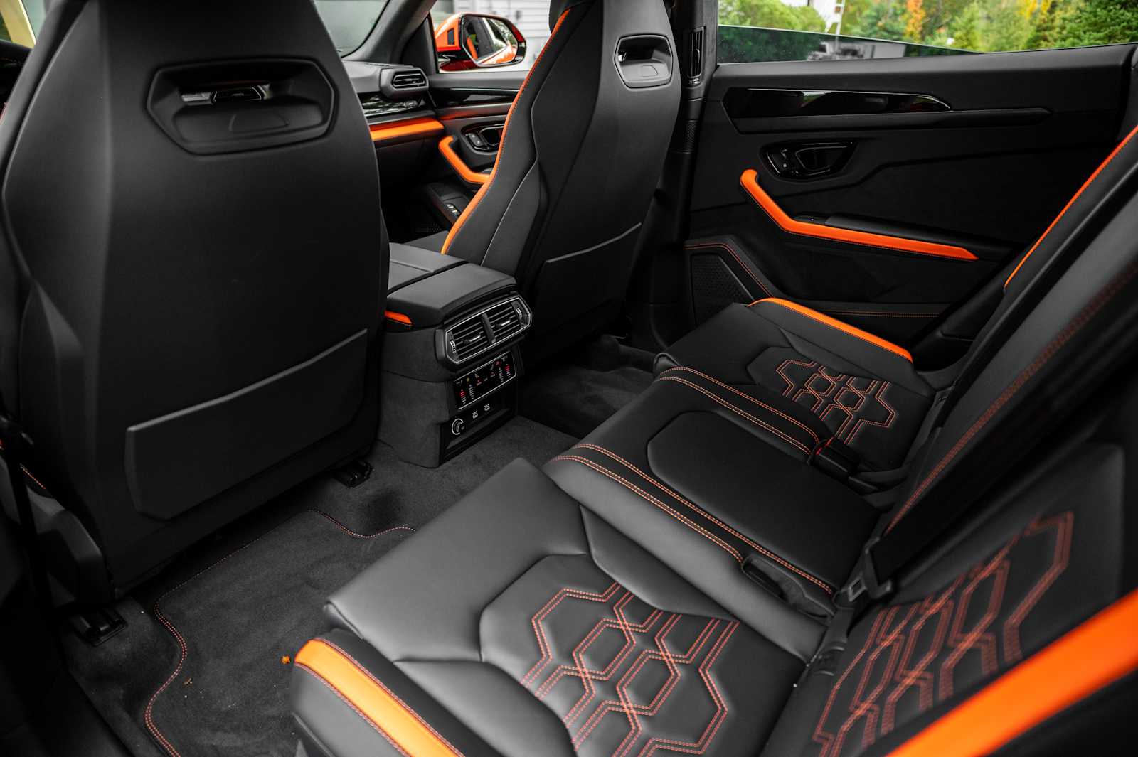 2025 Lamborghini Urus SE - Photo 49