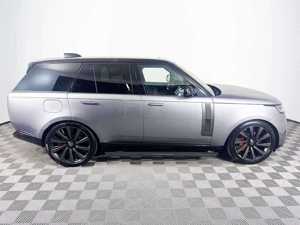 New 2025 Land Rover Range Rover SV SUV