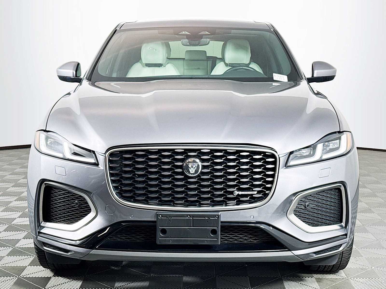 2025 Jaguar F-PACE P250 R-Dynamic S photo 2