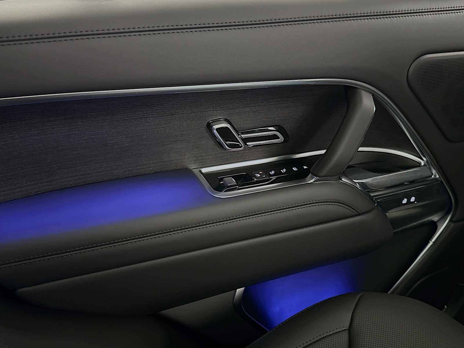 2026 Land Rover Range Rover SE - Photo 27